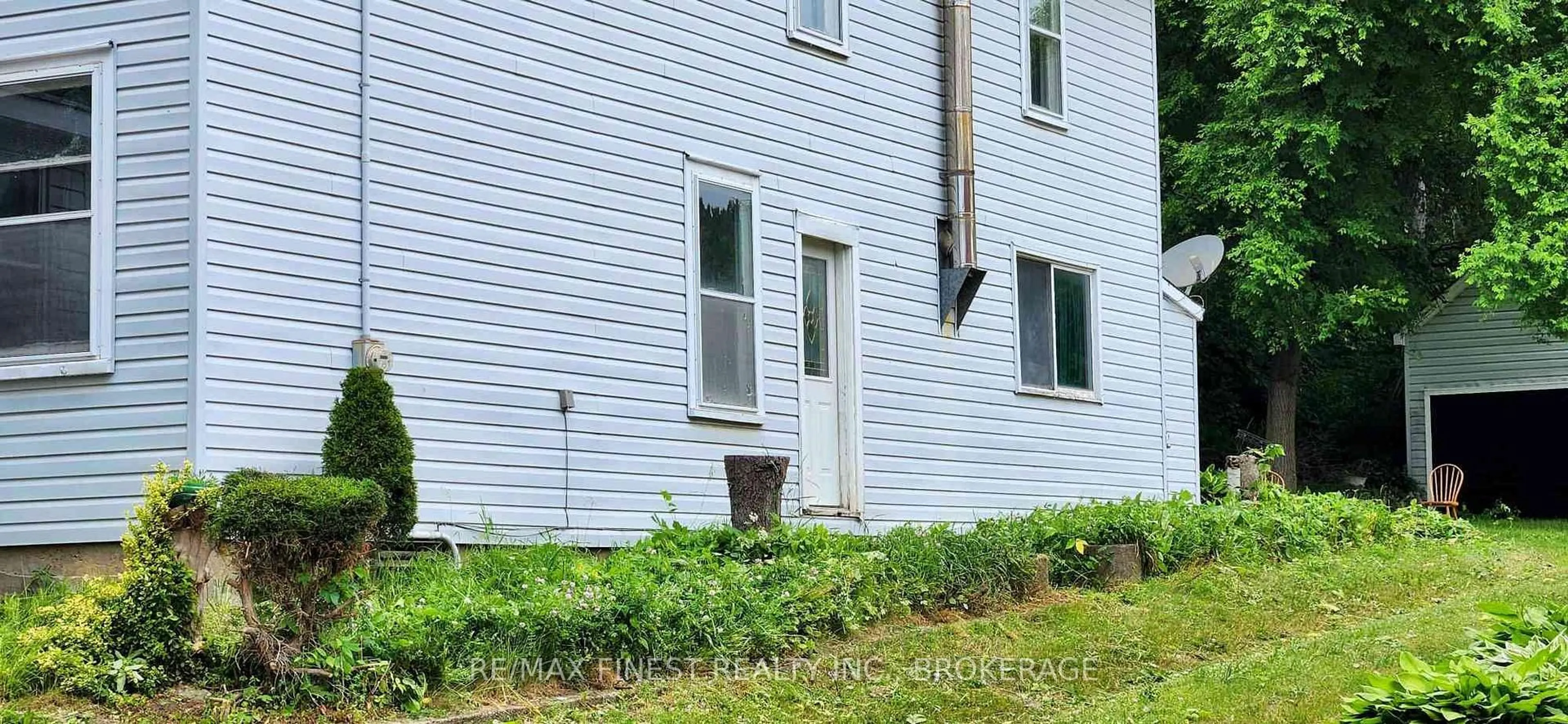 Unknown for 1033 Bridge St, Barry's Bay Ontario K0K 1B0