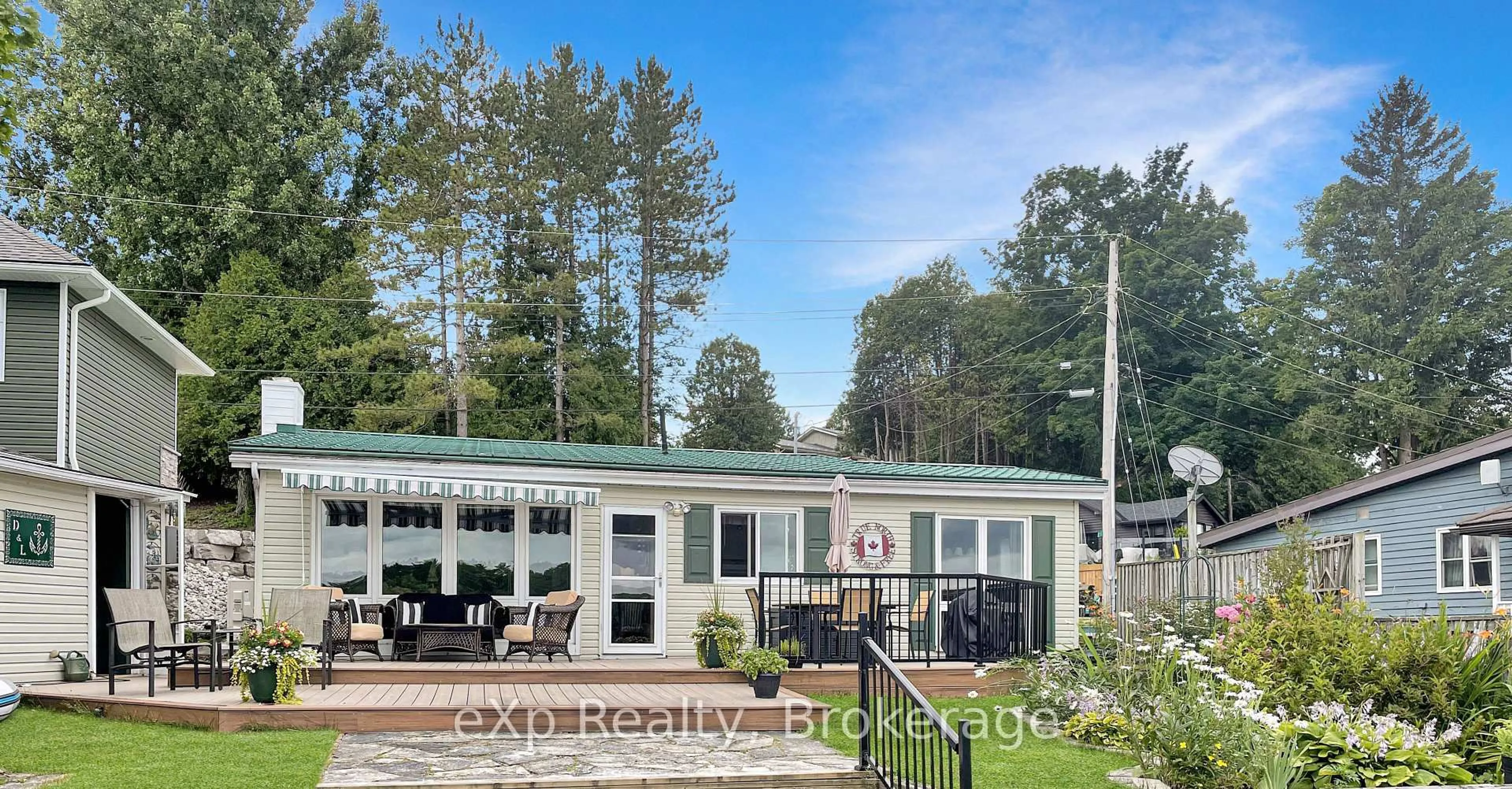 Home with vinyl exterior material, water/lake/river/ocean view for 209 Lake Rosalind Road 2, Brockton Ontario N4N 3B9