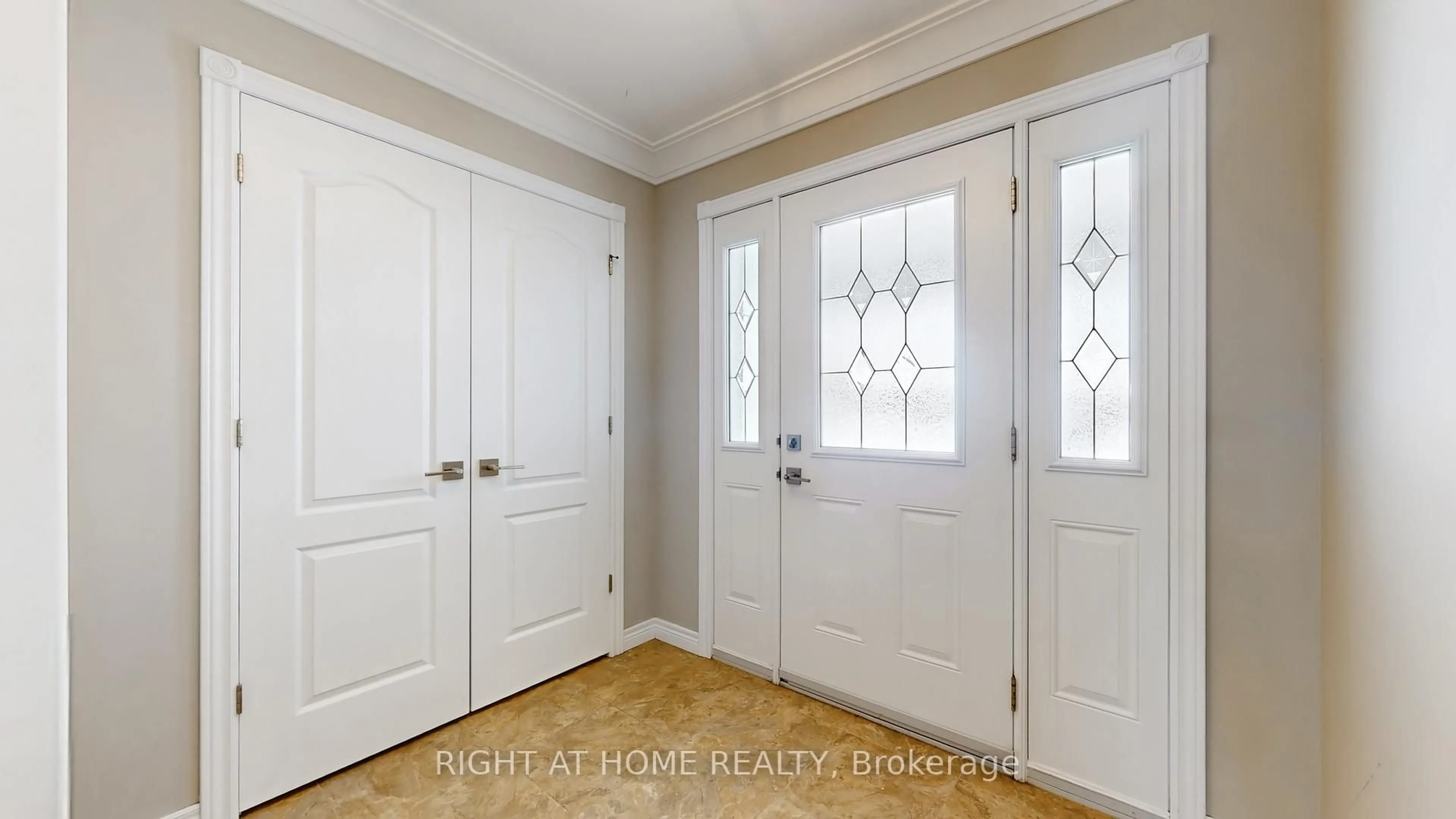 Indoor entryway for 41 Millpond Lane, Asphodel-Norwood Ontario K0L 2V0