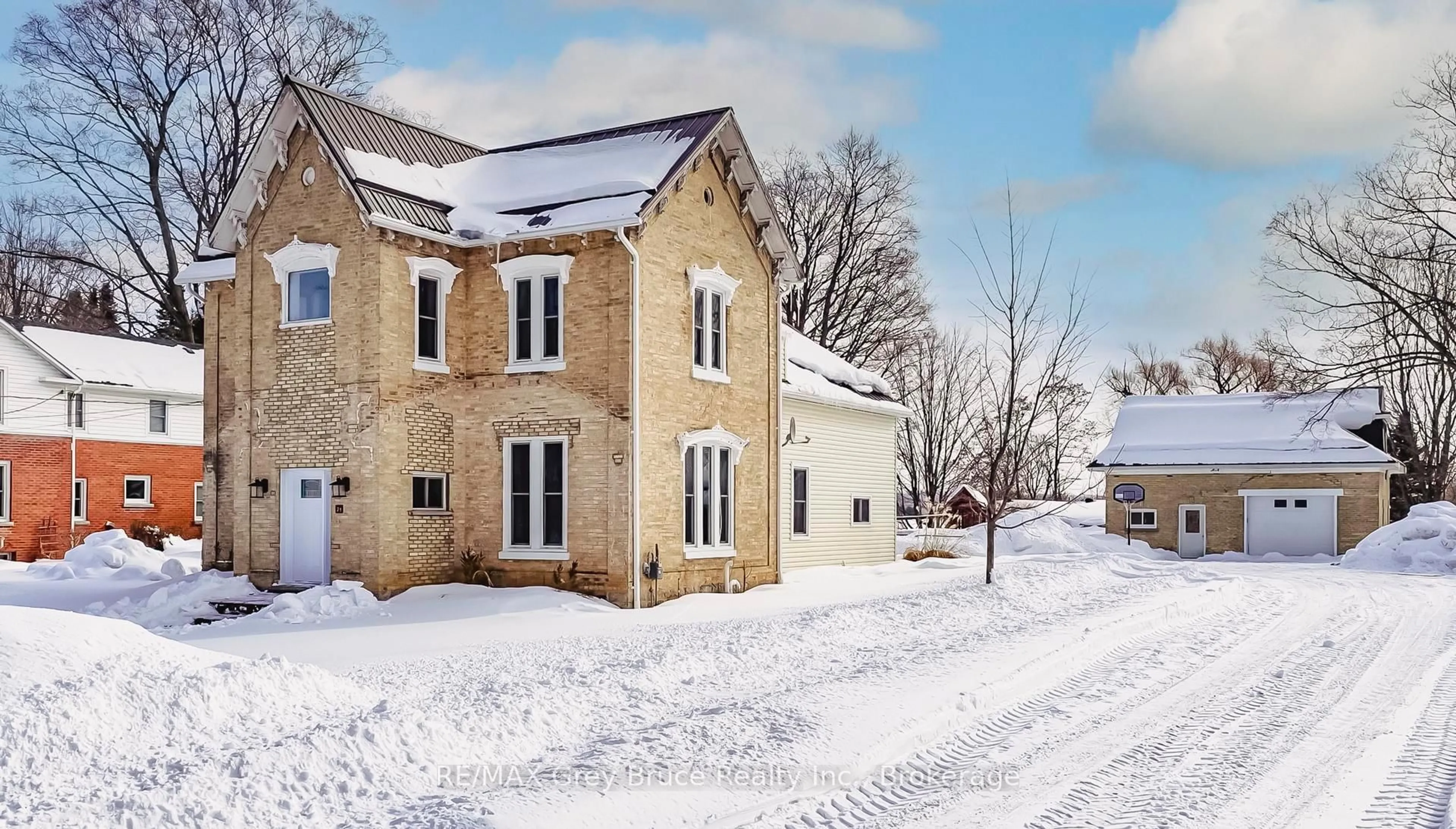 A pic from outside/outdoor area/front of a property/back of a property/a pic from drone, building for 71 Main St, Arran-Elderslie Ontario N0H 2N0