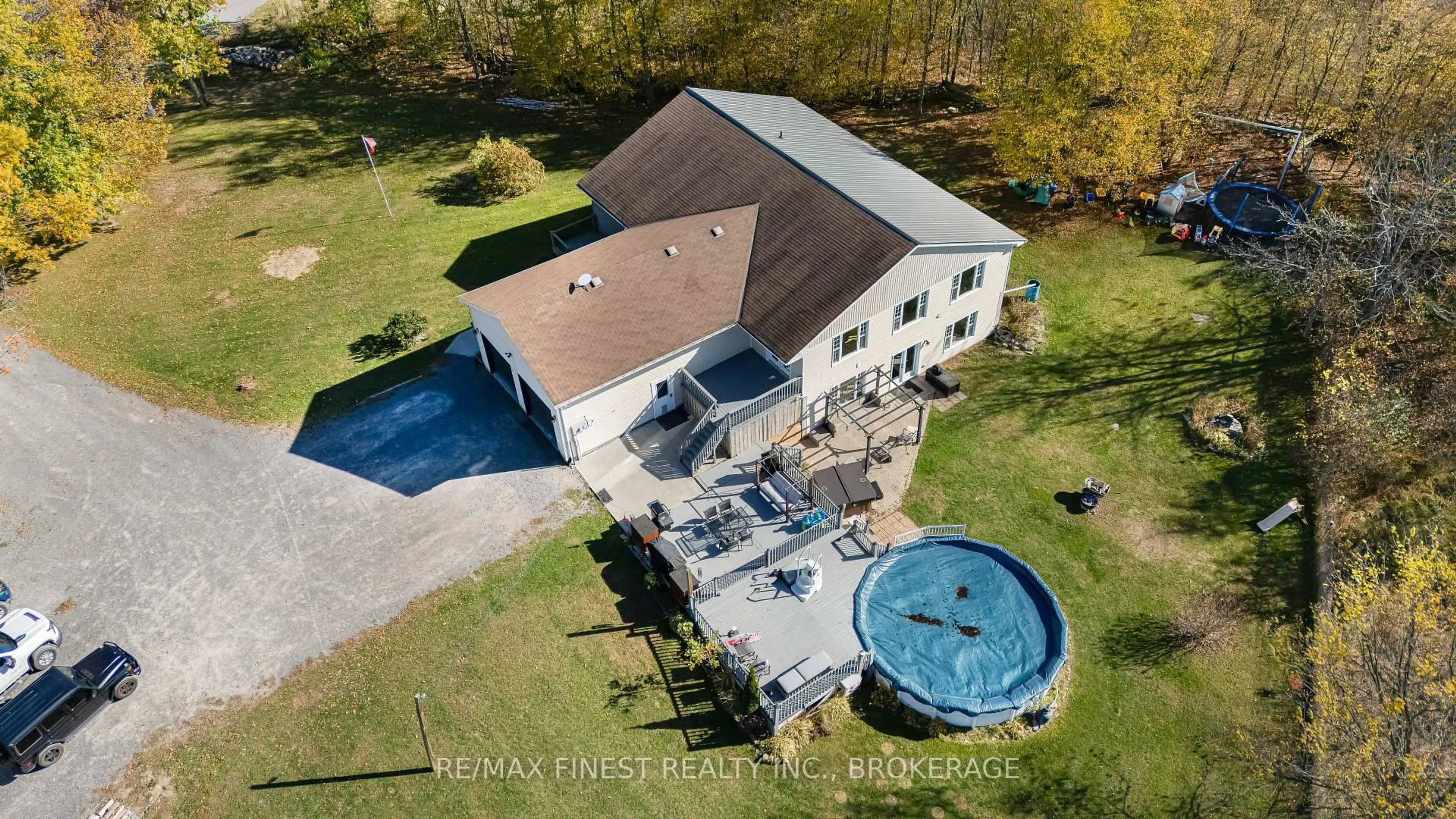 A pic from outside/outdoor area/front of a property/back of a property/a pic from drone, building for 38 Ballahack Rd, Tamworth Ontario K0K 3G0