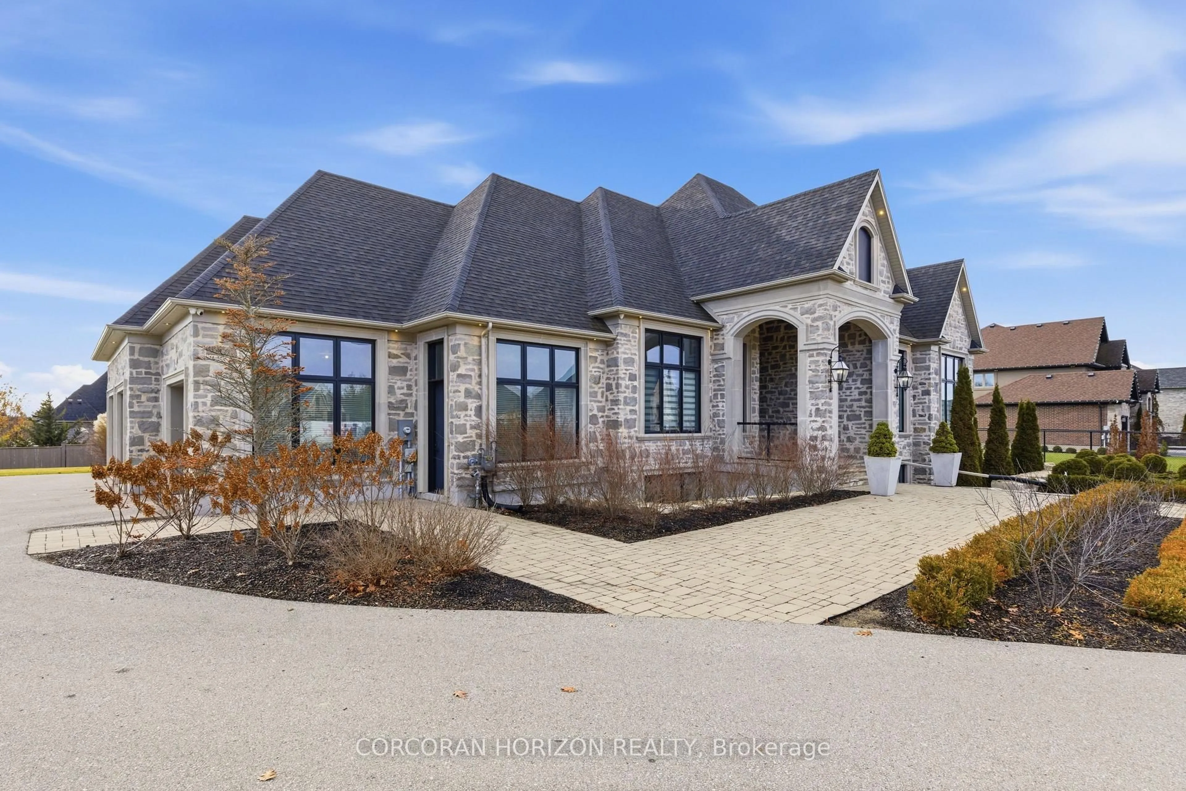 Home with brick exterior material, unknown for 31 Reid Crt, Puslinch Ontario N0B 2J0