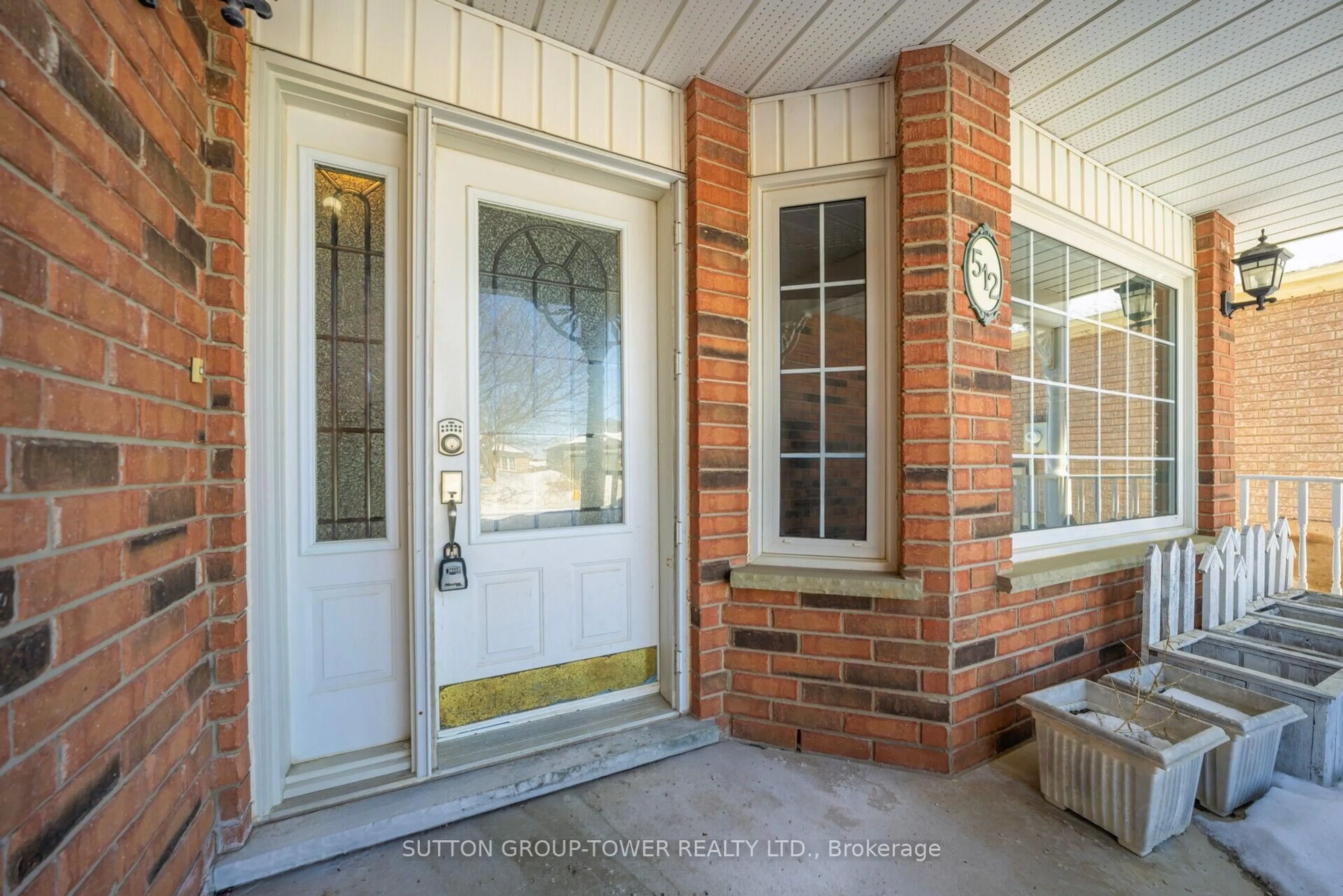 Indoor entryway for 512 Fiddle Park Lane, Shelburne Ontario L0N 1S2