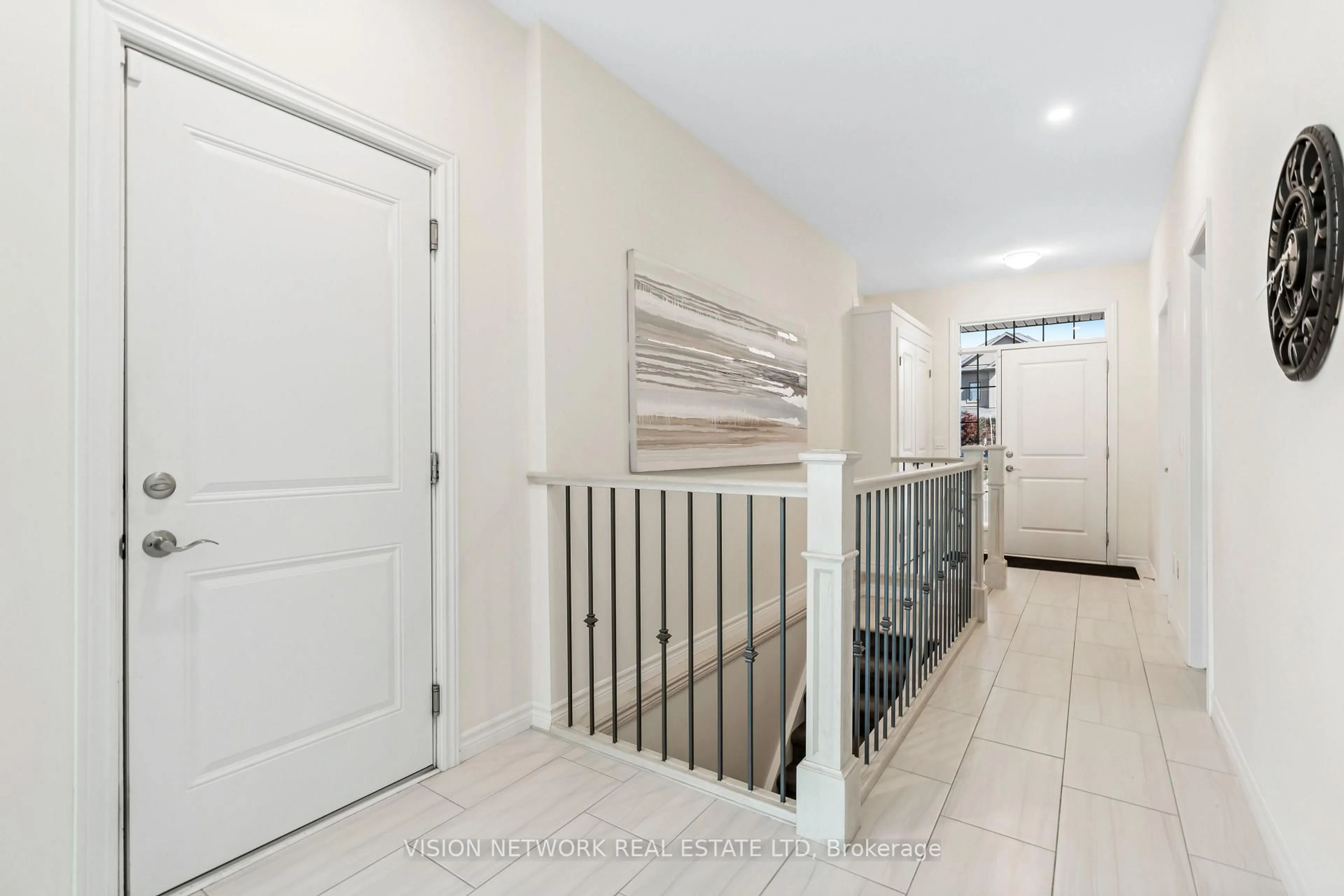 Indoor entryway for 3526 Singleton Ave #65, London South Ontario N6L 0B8