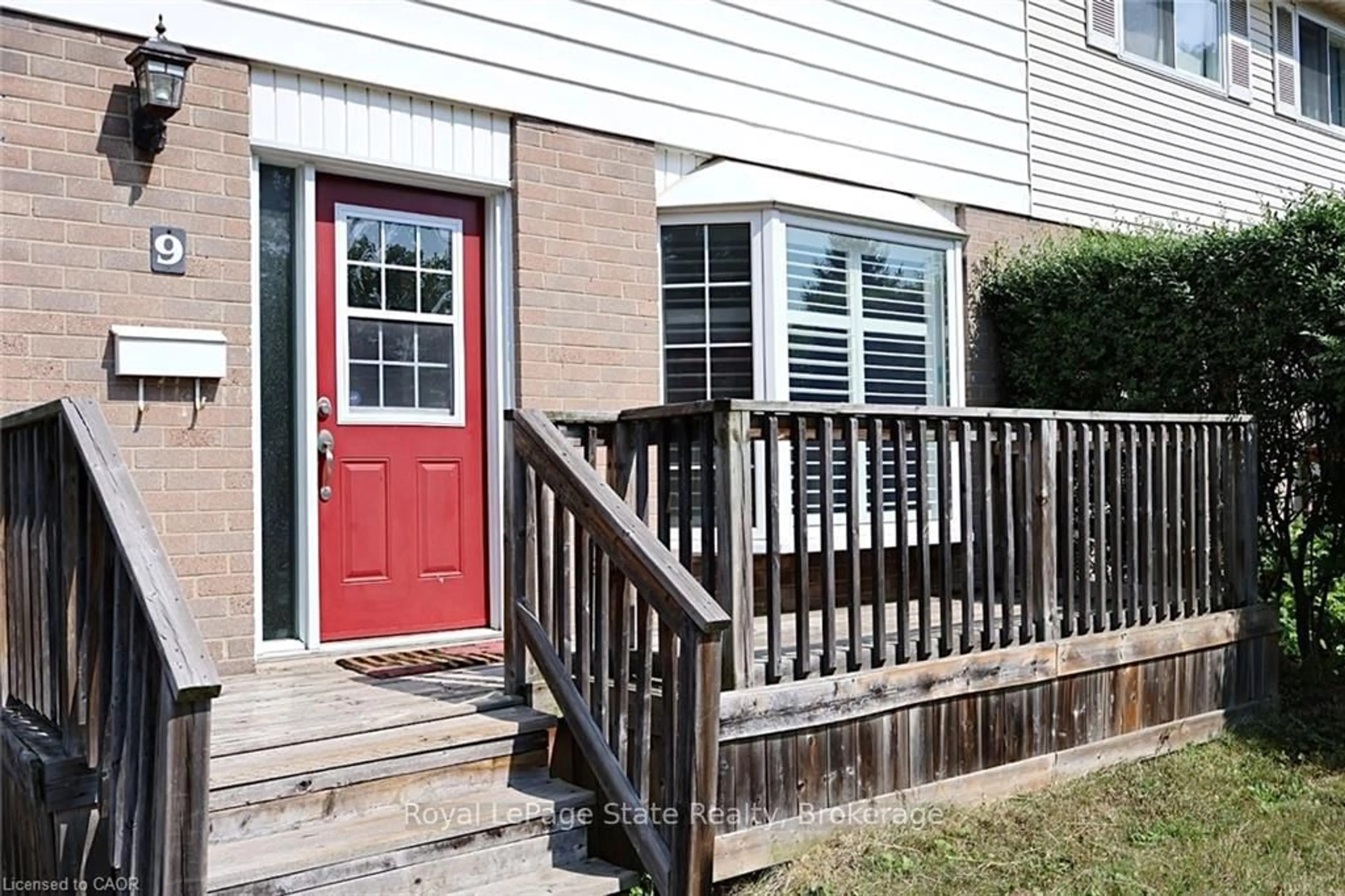 Unknown for 9 Duncairn Crt, Hamilton Ontario L9C 6G2