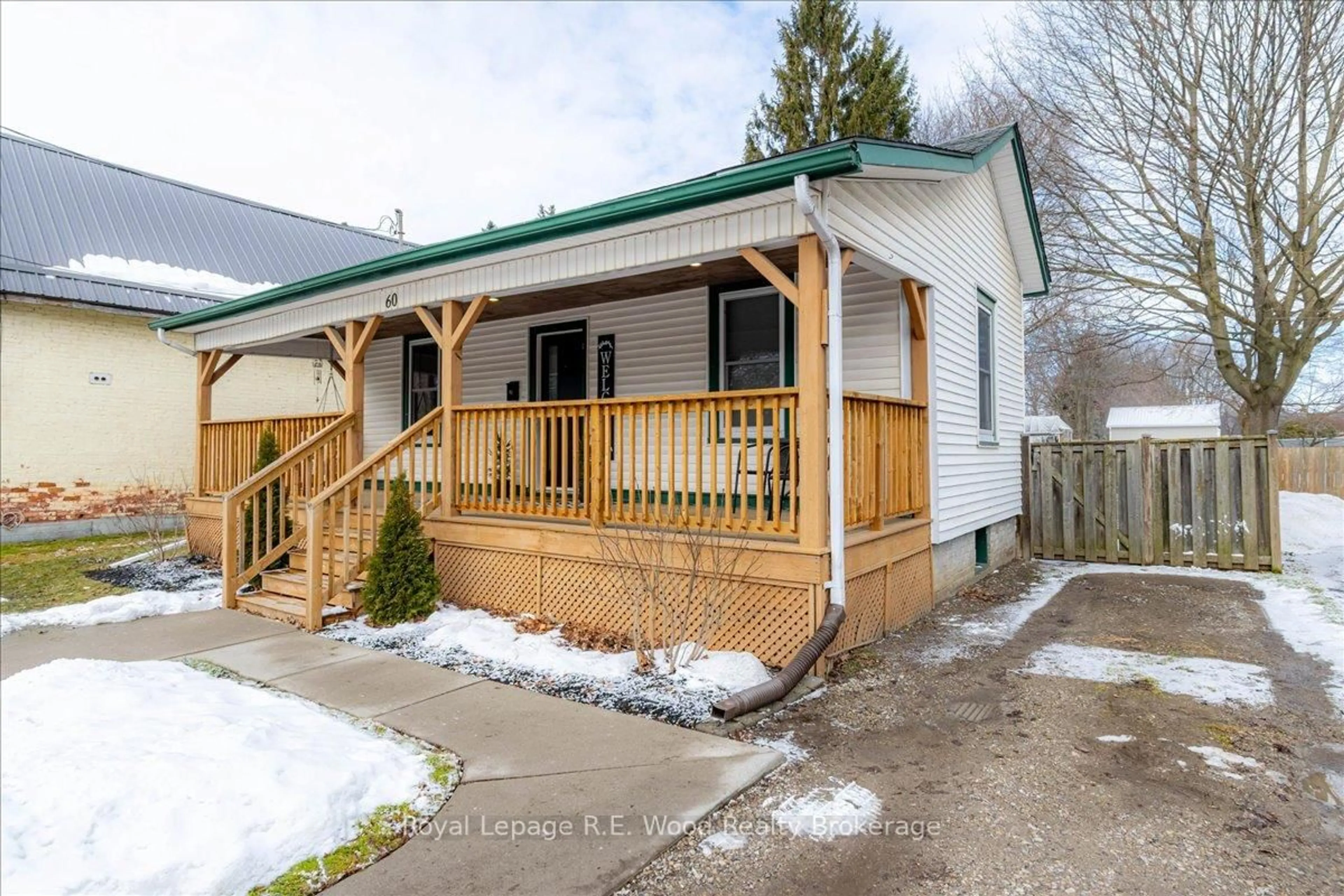 Unknown for 60 Concession St, Tillsonburg Ontario N4G 1P5