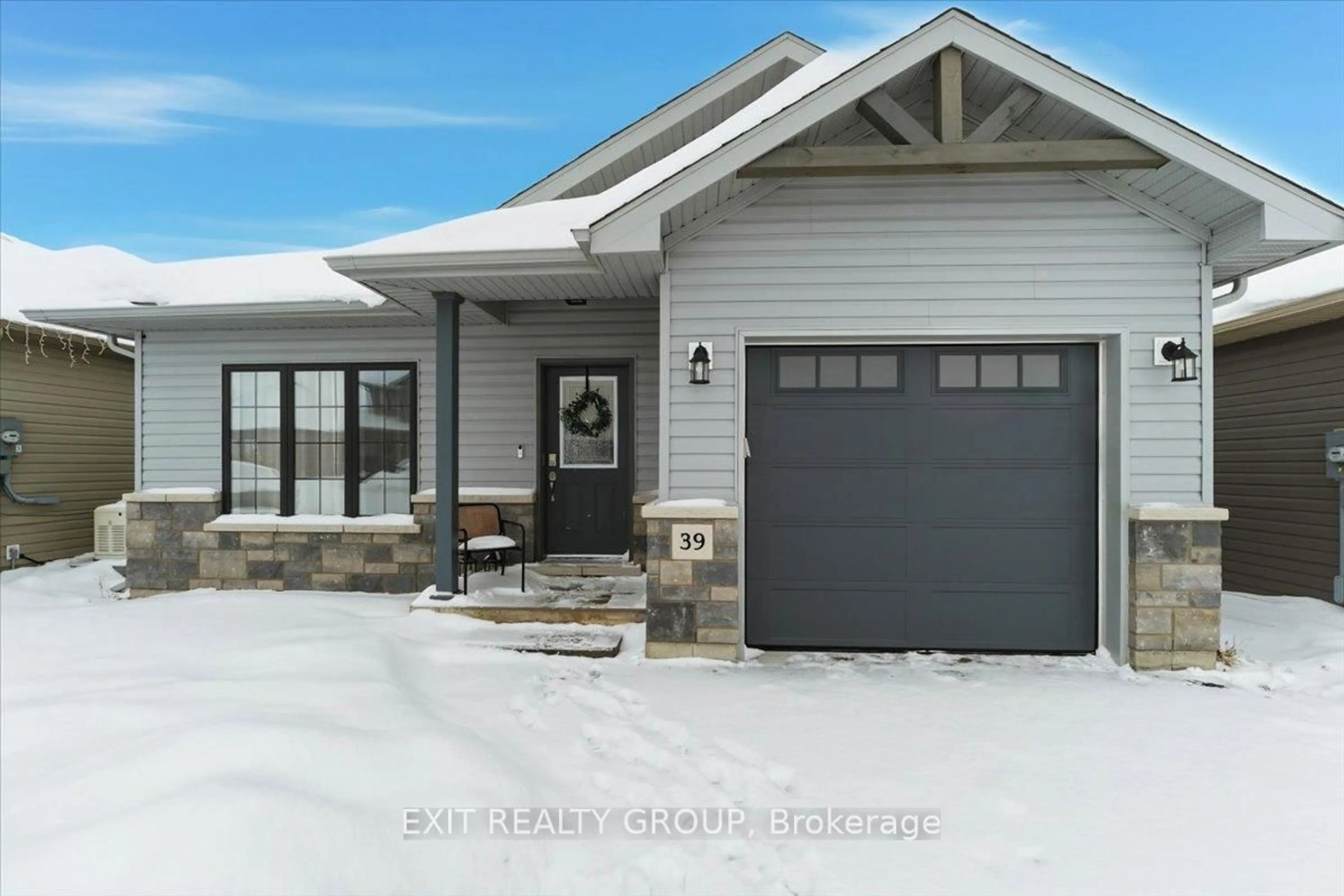 Home with vinyl exterior material, street for 39 Barley Tr, Stirling Ontario K0K 3E0