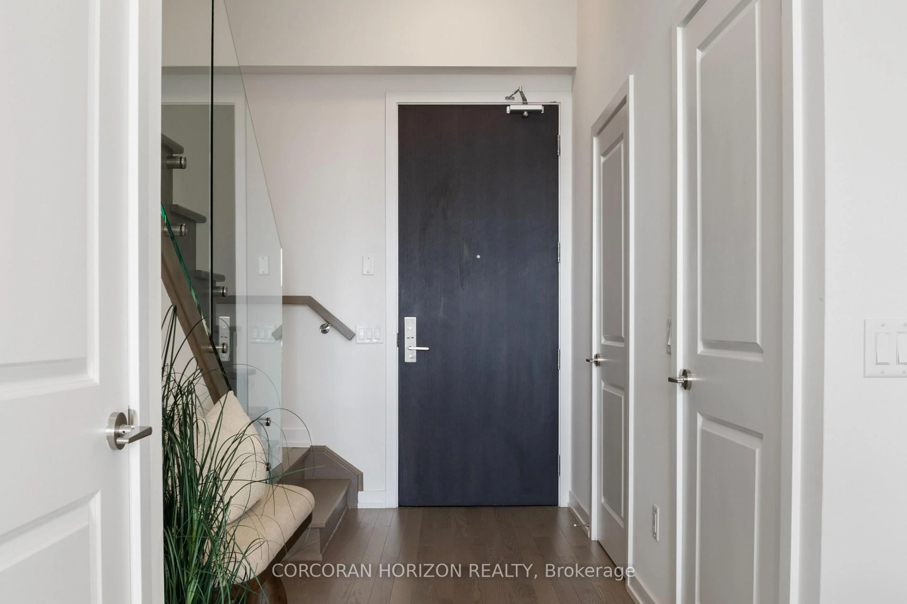 Indoor entryway for 55 Duke St #420, Kitchener Ontario N2H 0C9