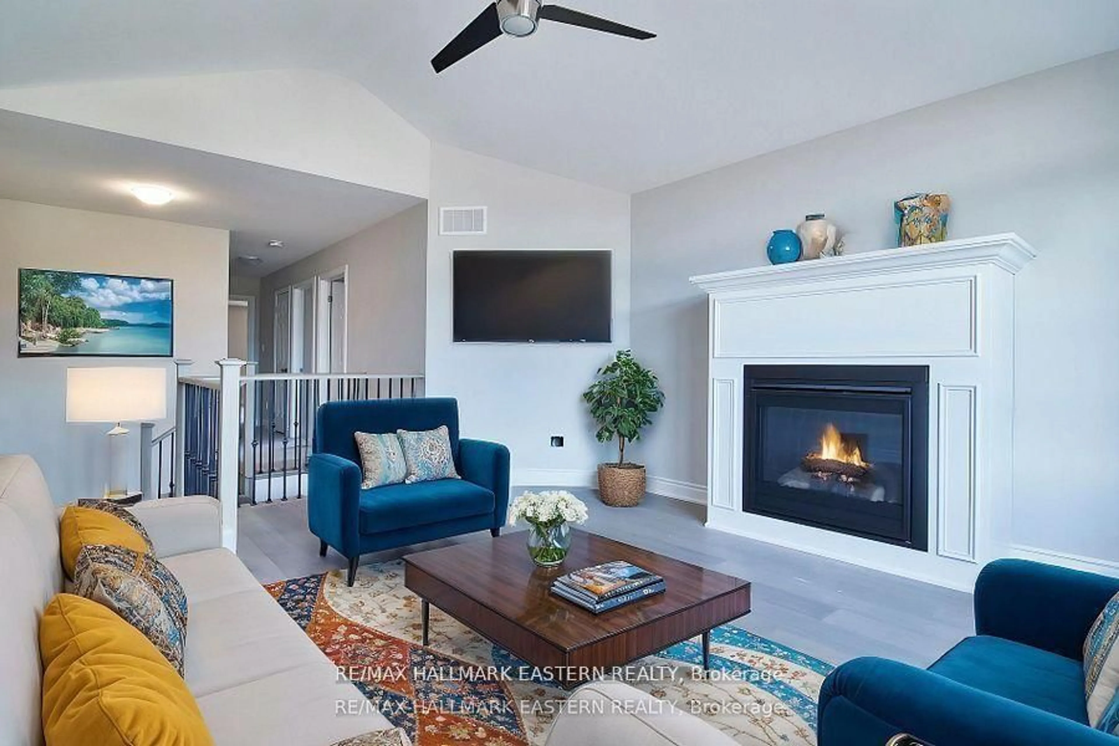 Living room with furniture, unknown for 30 Coldbrook Dr, Cavan Monaghan Ontario L0A 1G0