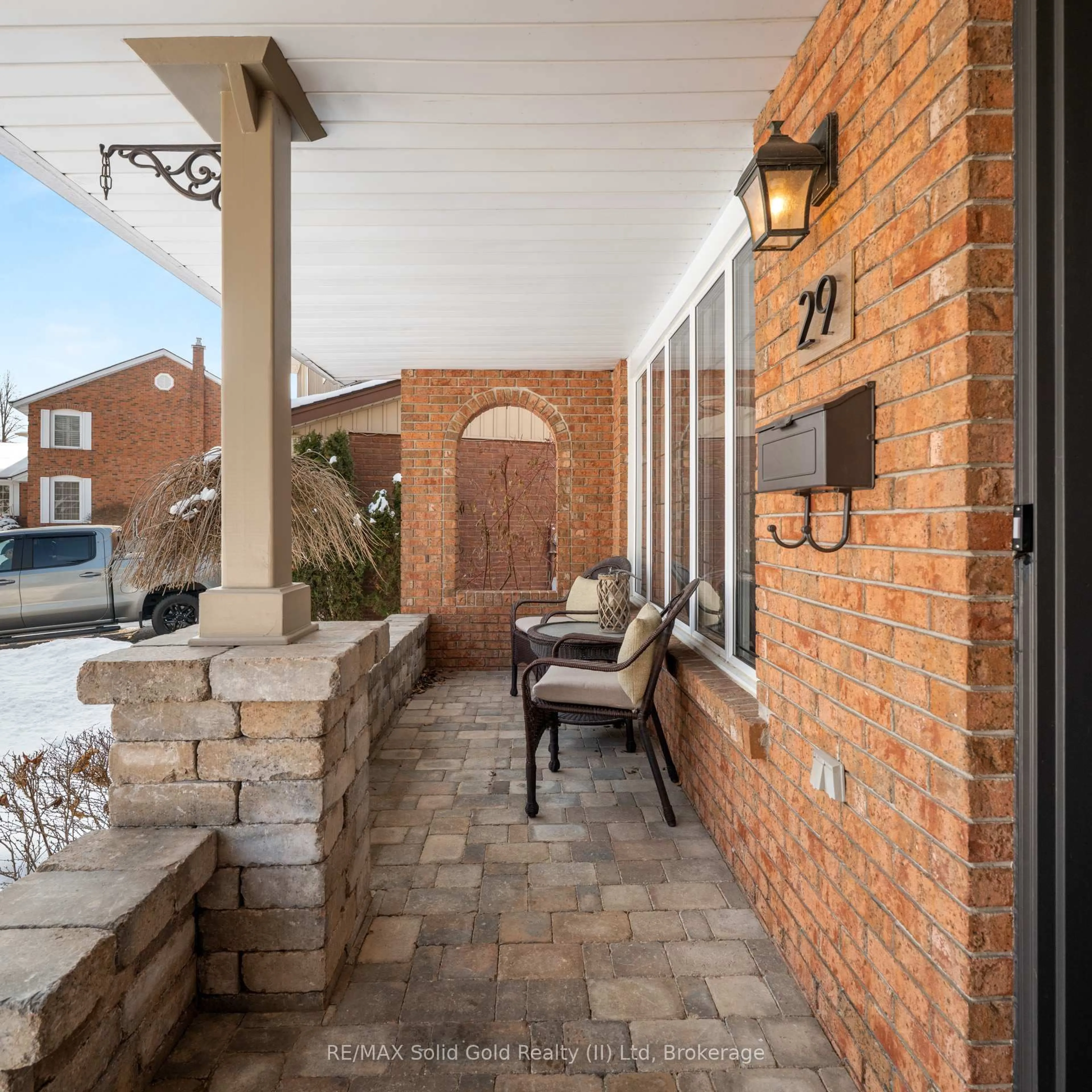 Home with brick exterior material, street for 29 Muskoka Crt, Kitchener Ontario N2B 3M2