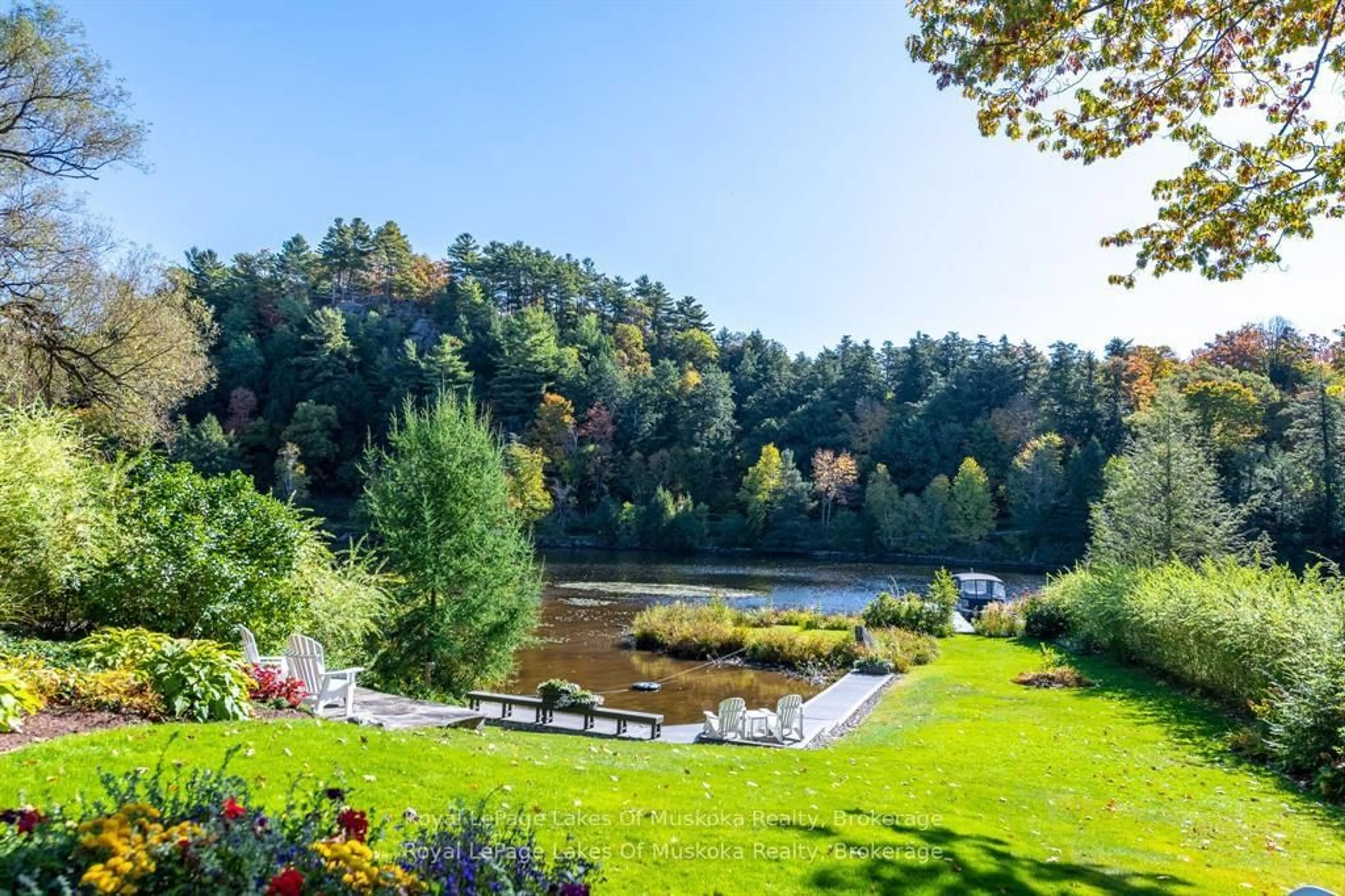 Patio, water/lake/river/ocean view for 9 Mountview Ave, Huntsville Ontario P1H 1G8