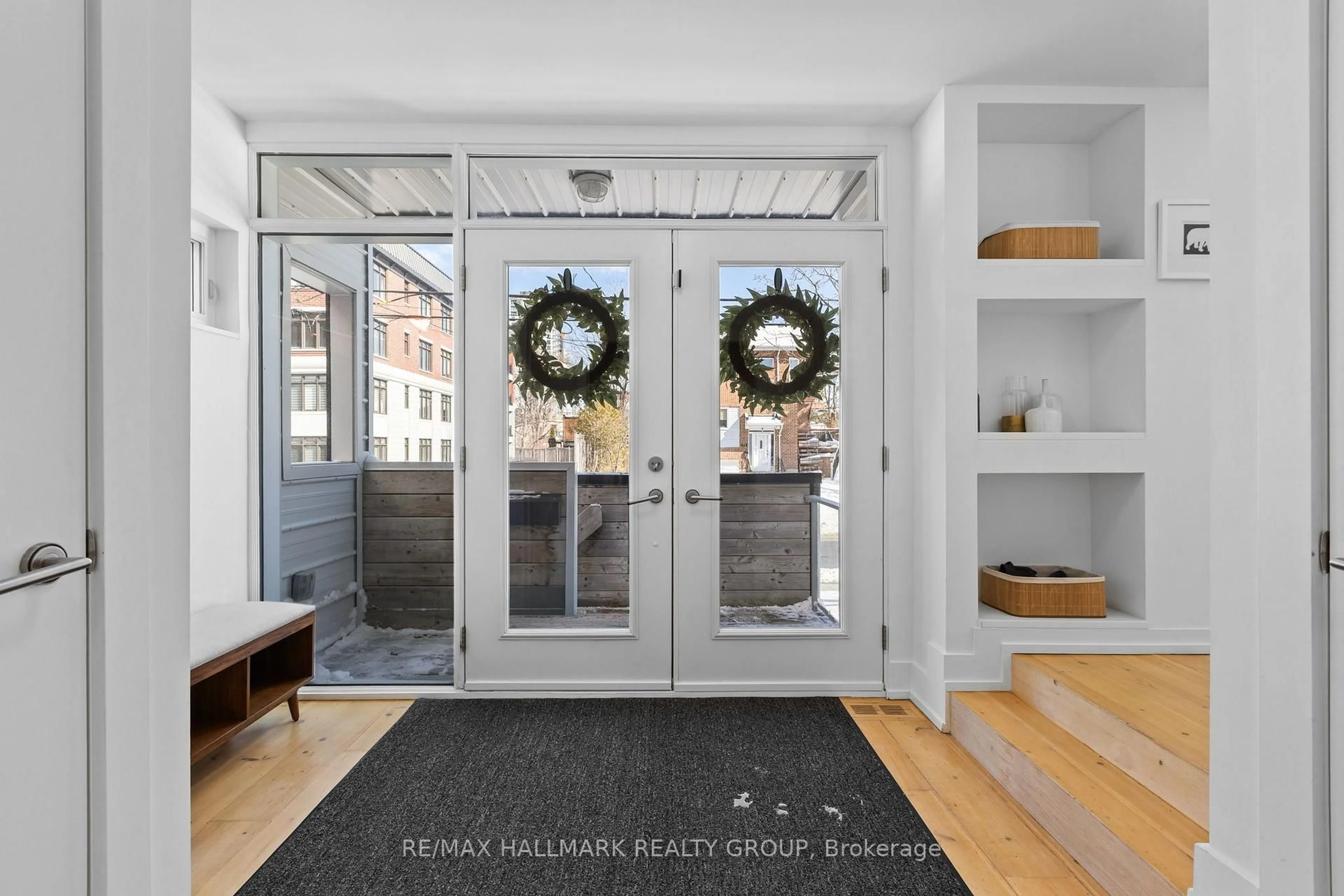 Indoor entryway for 330 Winona Ave, Ottawa Ontario K1Z 5H4