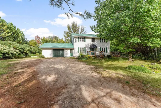 1095 MOUNTAINVIEW Dr, Laurentian Valley 2