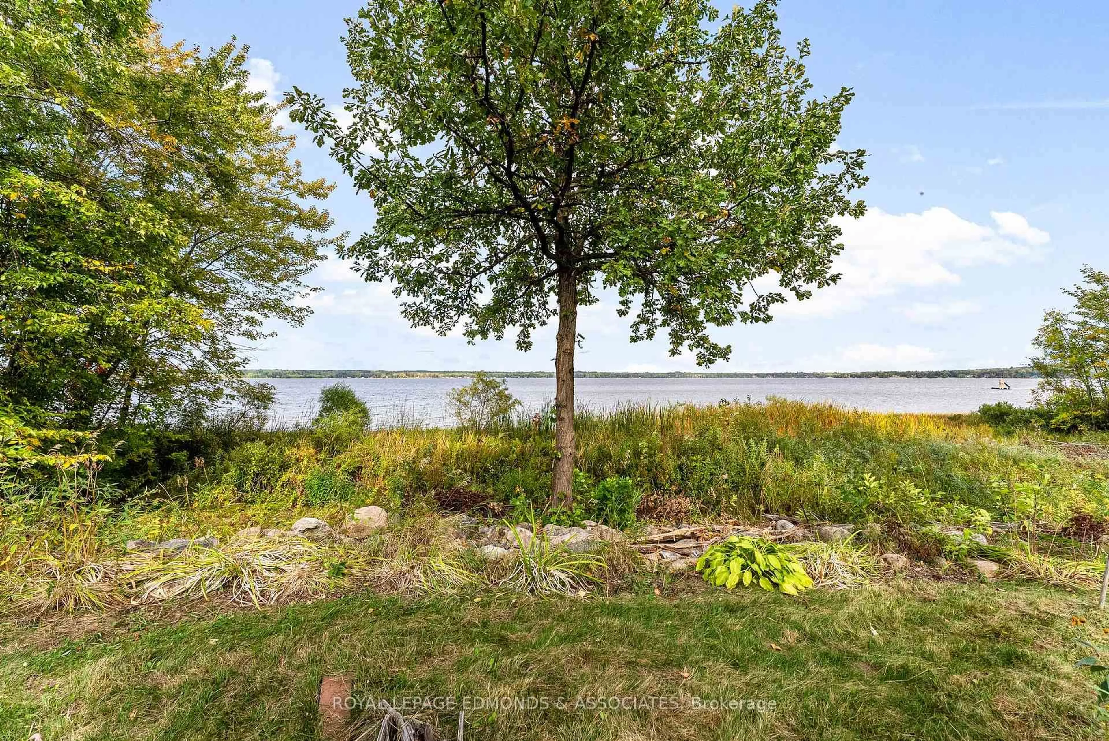 Patio, water/lake/river/ocean view for 1095 MOUNTAINVIEW Dr, Laurentian Valley Ontario K8A 8E3