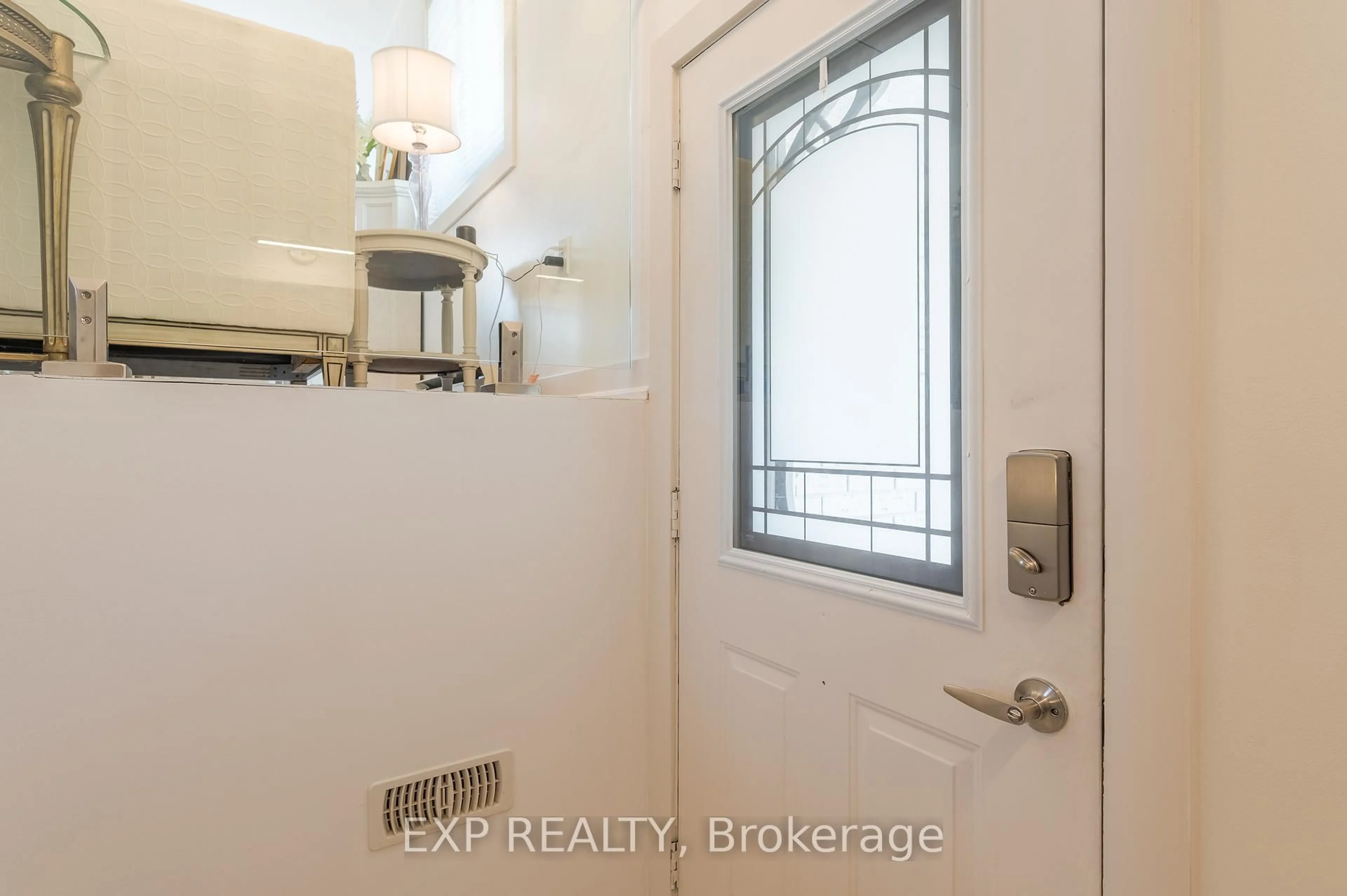 Indoor entryway for 150 Bayview Dr, Napanee Ontario K7R 3K8