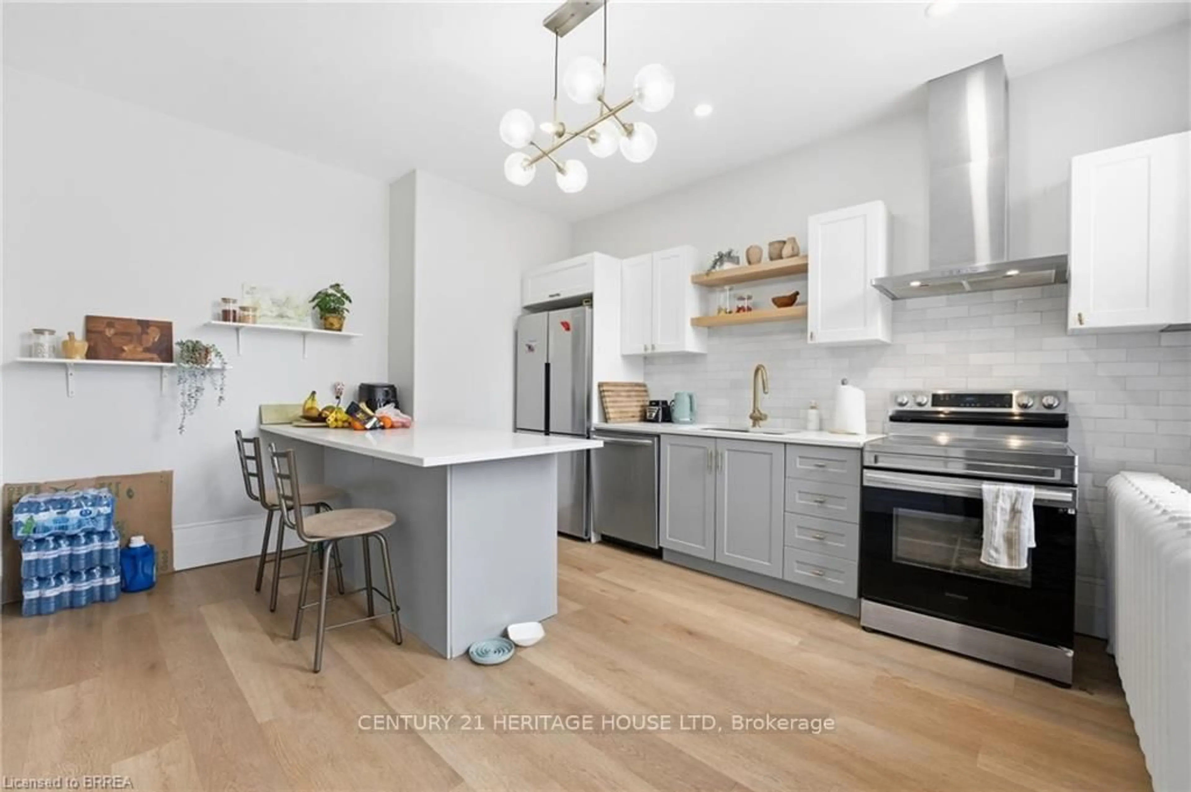 Open concept kitchen, unknown for 220 Nelson St, Brantford Ontario N3S 4C1