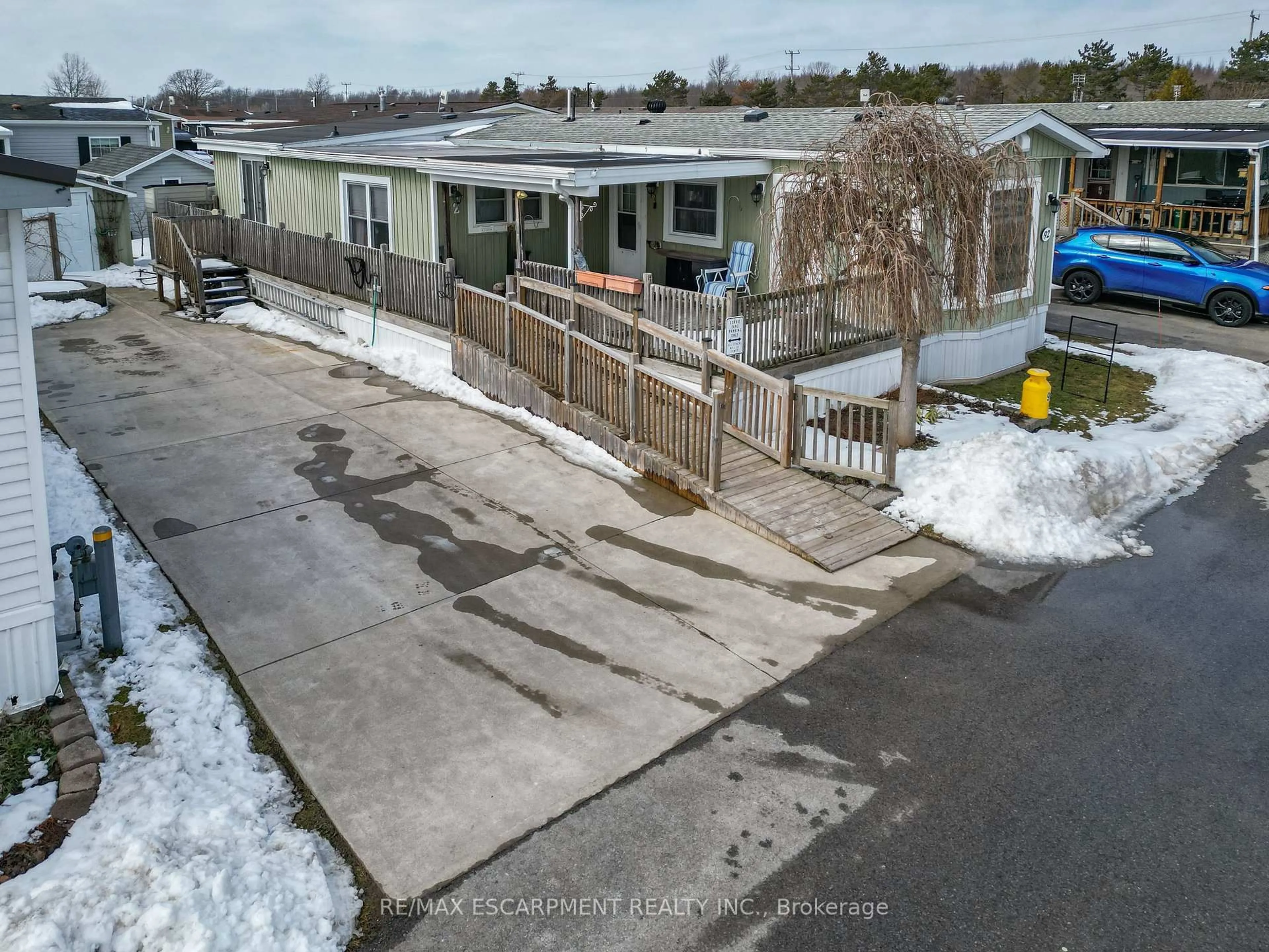 A pic from outside/outdoor area/front of a property/back of a property/a pic from drone, street for 3033 Townline Rd #92, Fort Erie Ontario L0S 1S1