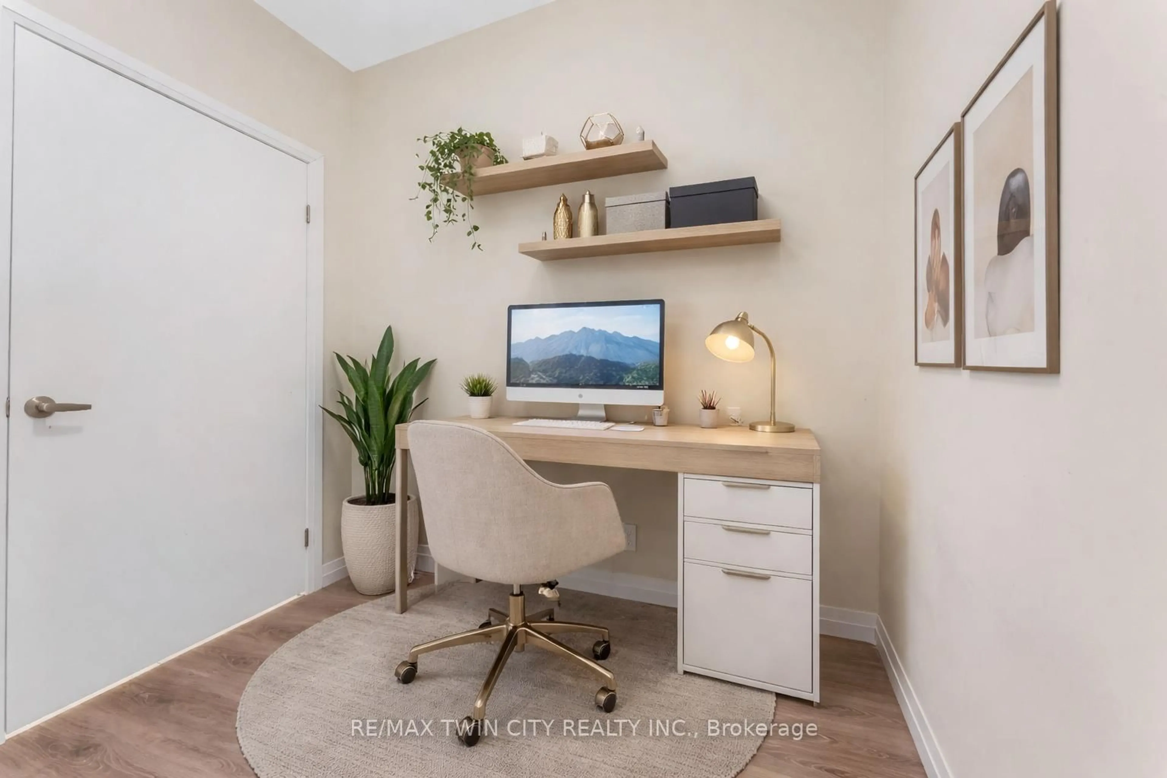 A pic of a room for 104 Garment St #706, Kitchener Ontario N2G 0C8