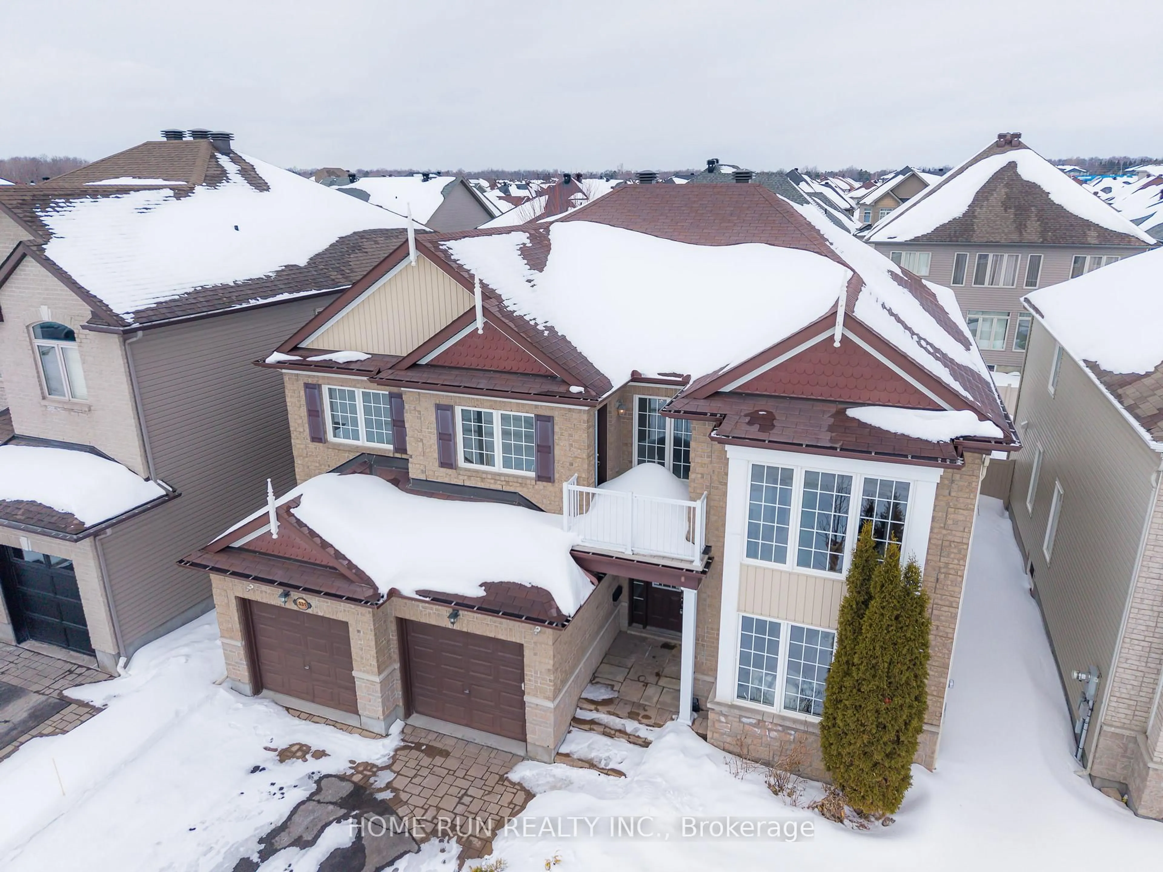 A pic from outside/outdoor area/front of a property/back of a property/a pic from drone, street for 531 Bretby Cres, Ottawa Ontario K2J 5P9
