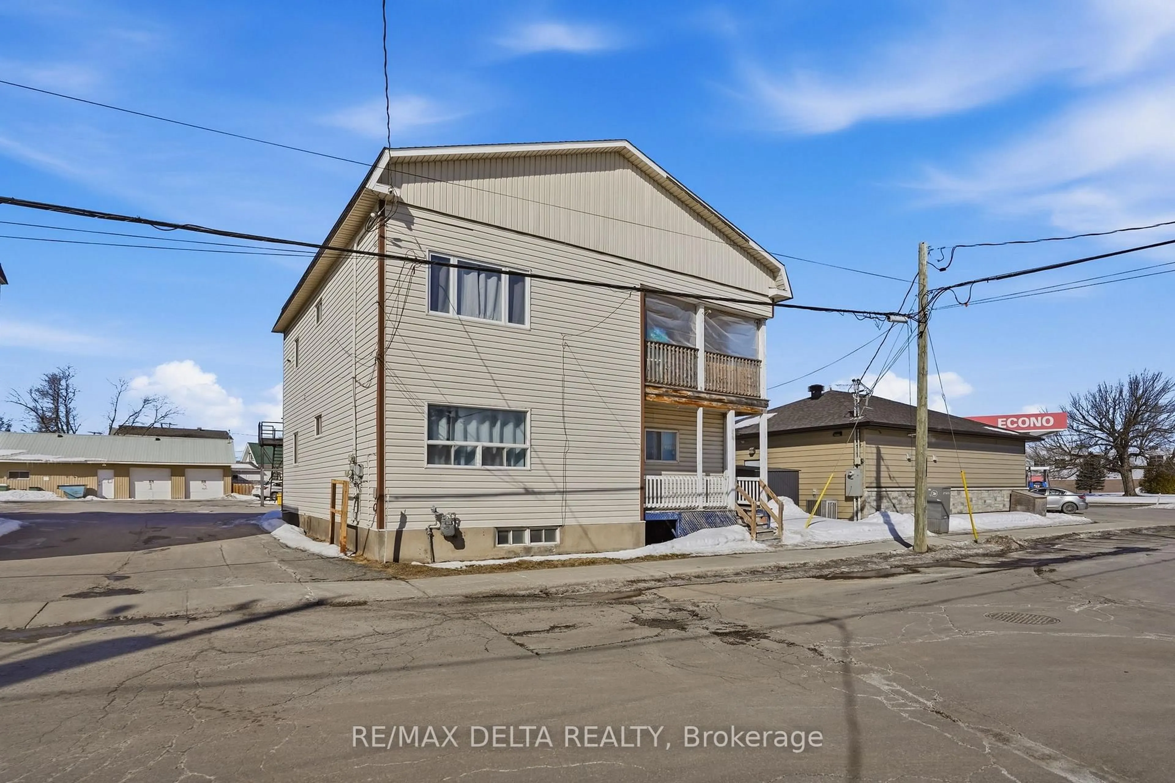 Unknown for 242 HAMILTON St, Hawkesbury Ontario K6A 1Z1