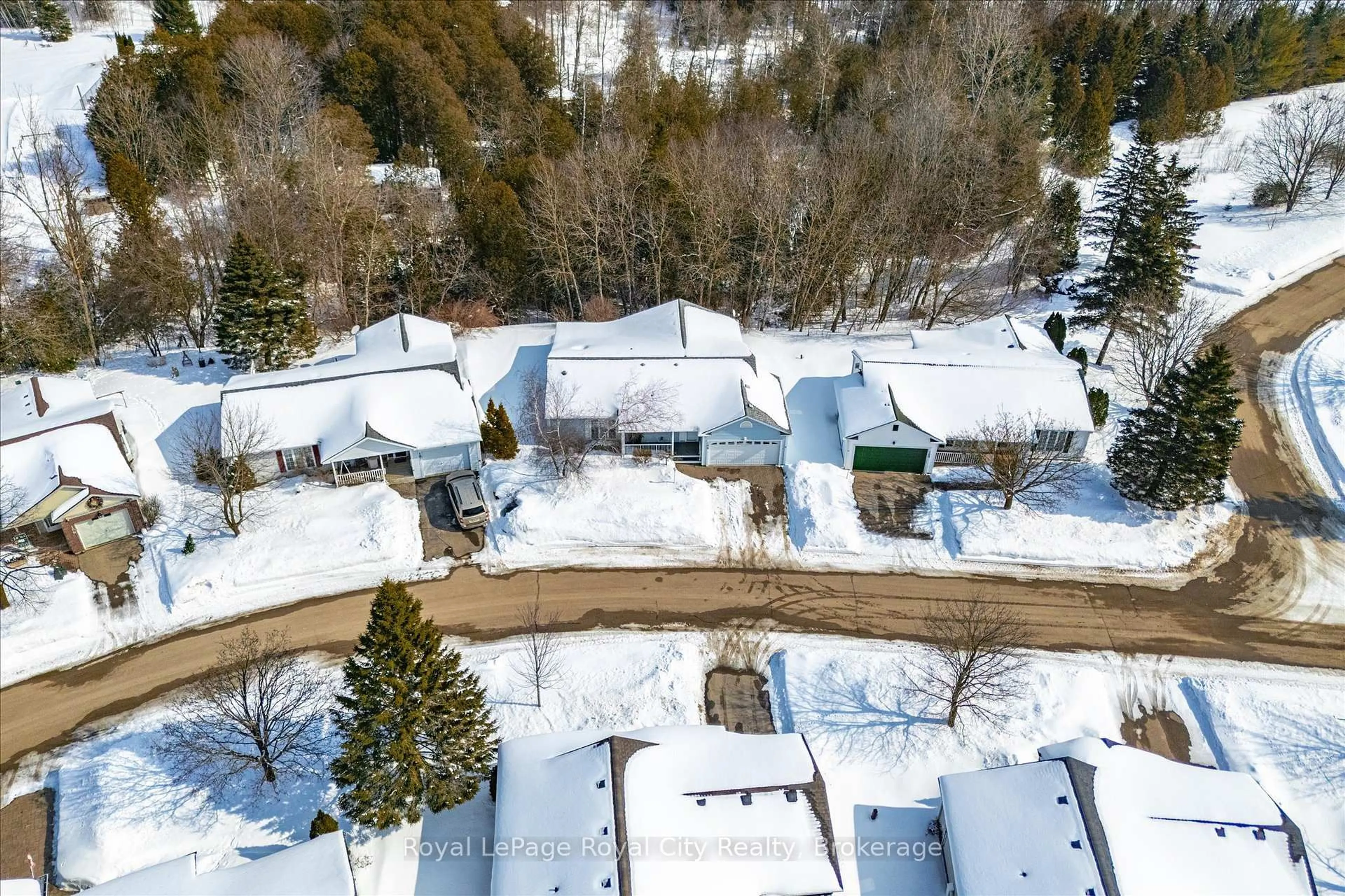 A pic from outside/outdoor area/front of a property/back of a property/a pic from drone, street for 108 White Bark Way, Centre Wellington Ontario N0B 1J0