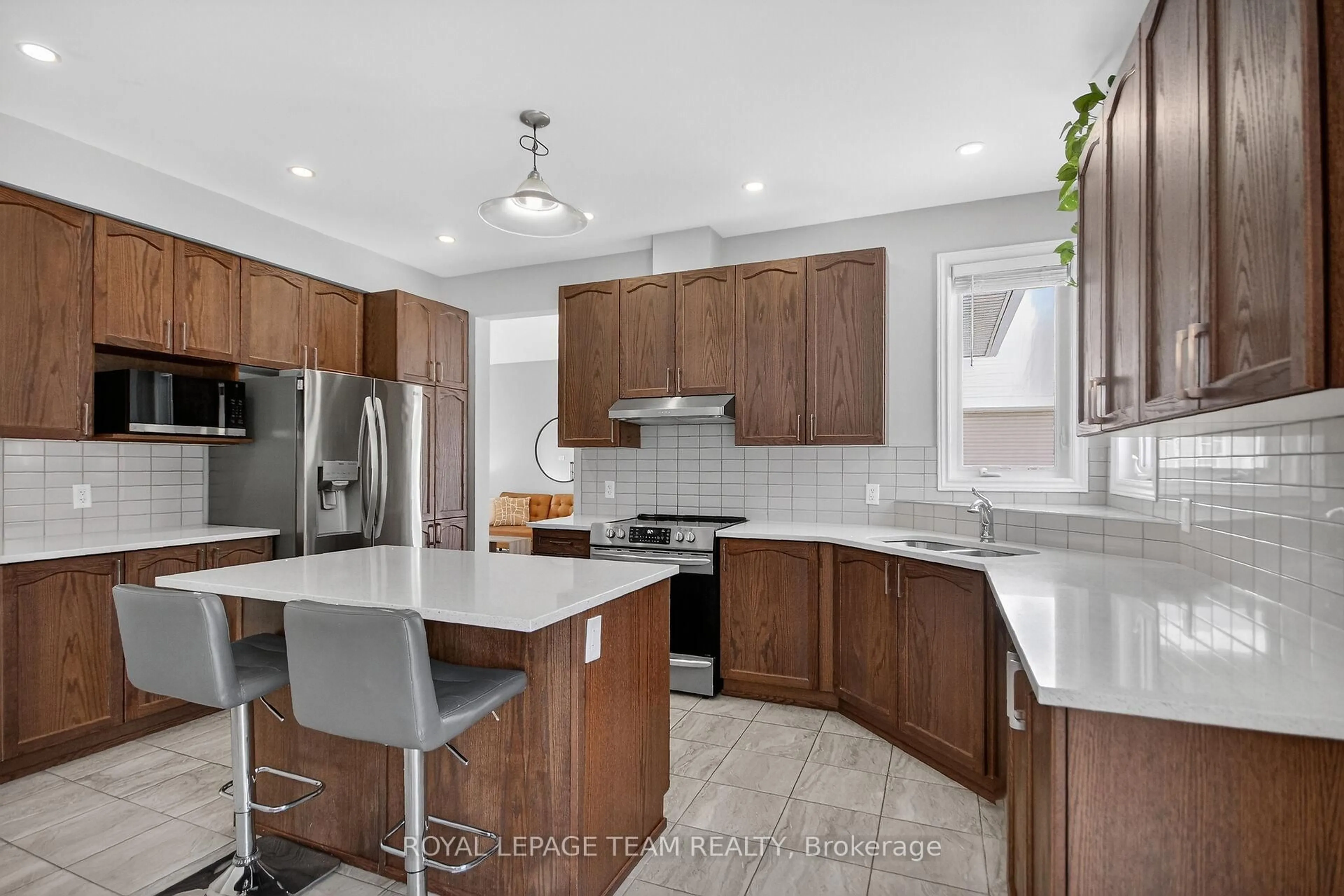 Open concept kitchen, ceramic/tile floor for 204 Antler Crt, Almonte Ontario K0A 1A0