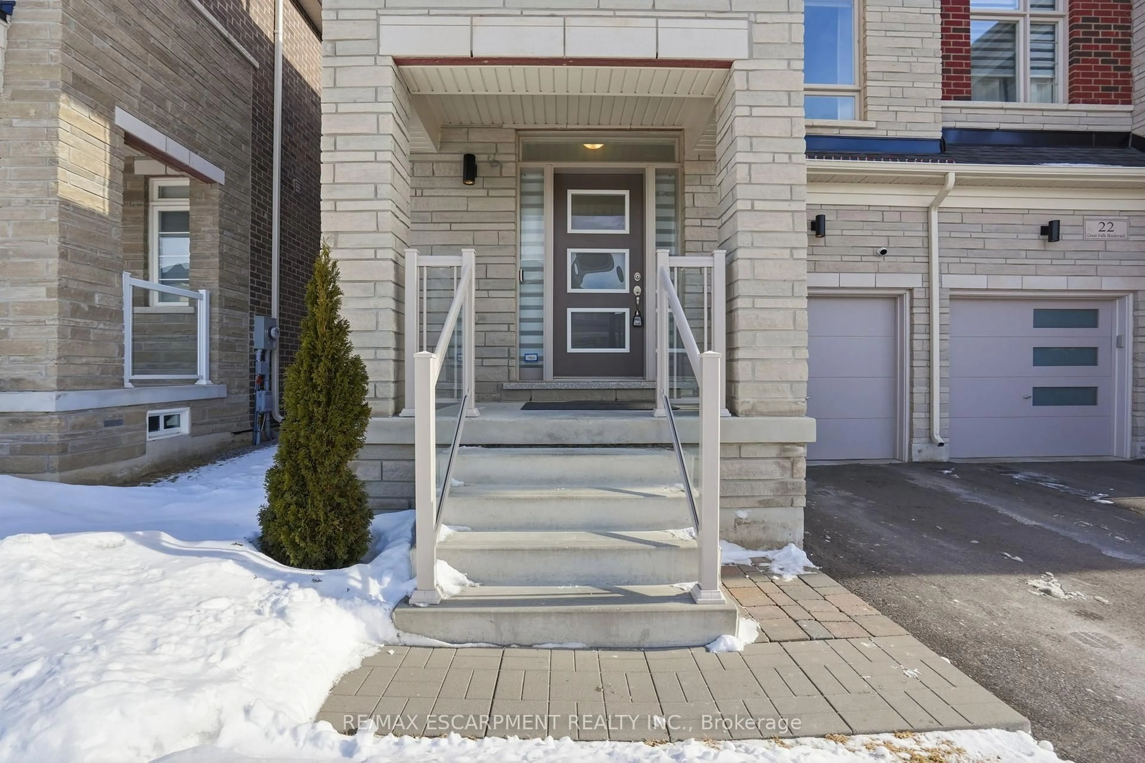 Unknown for 24 Great Falls Blvd, Hamilton Ontario L8B 1X8