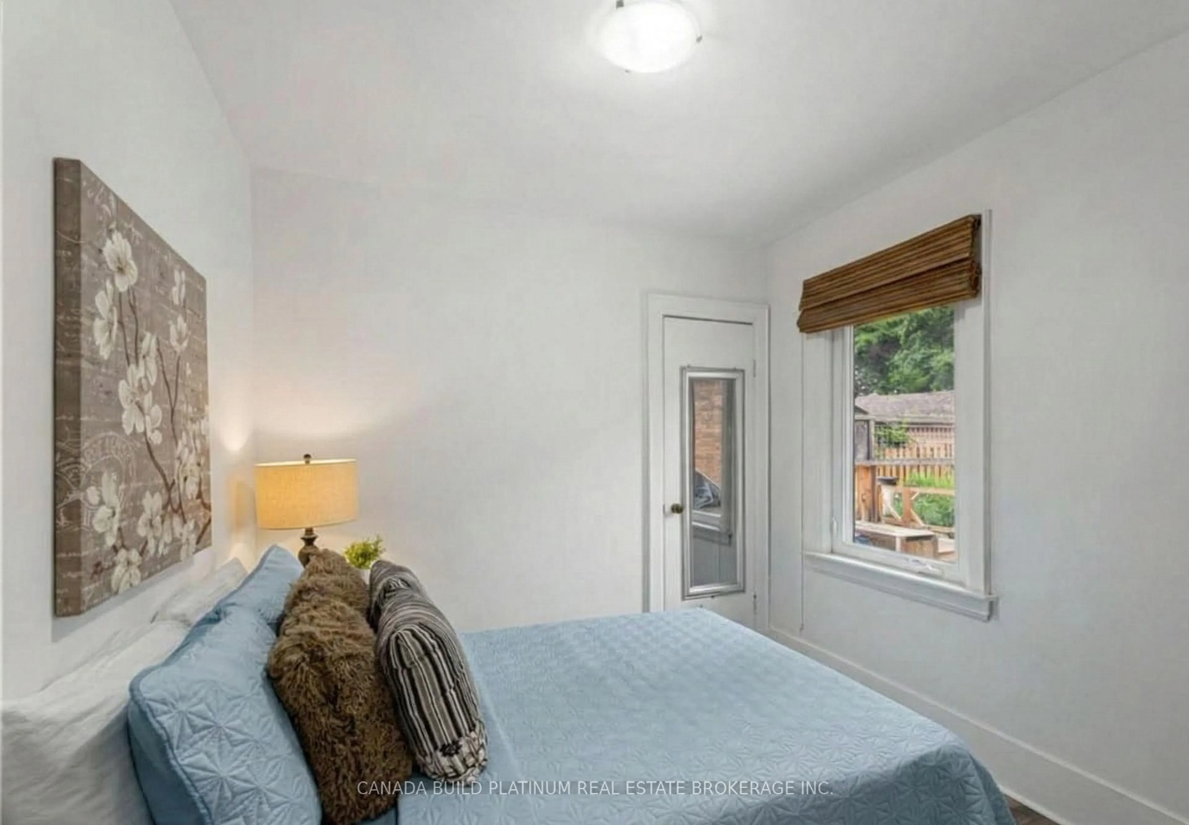 Bedroom with bed, unknown for 1282 YORK St, London East Ontario N5W 2V4