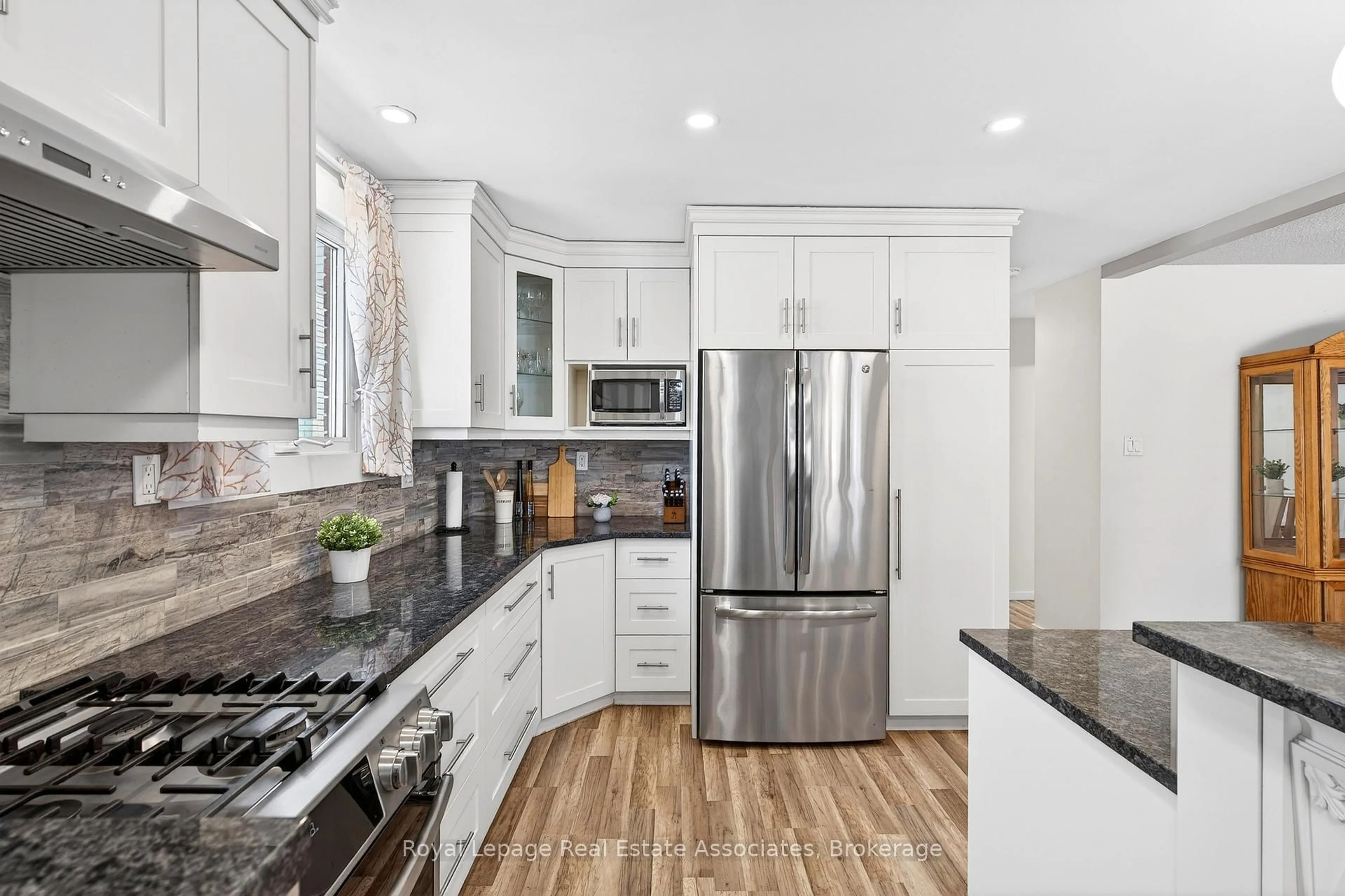 Contemporary kitchen, unknown for 503 Stone Church Rd, Hamilton Ontario L9B 1A5