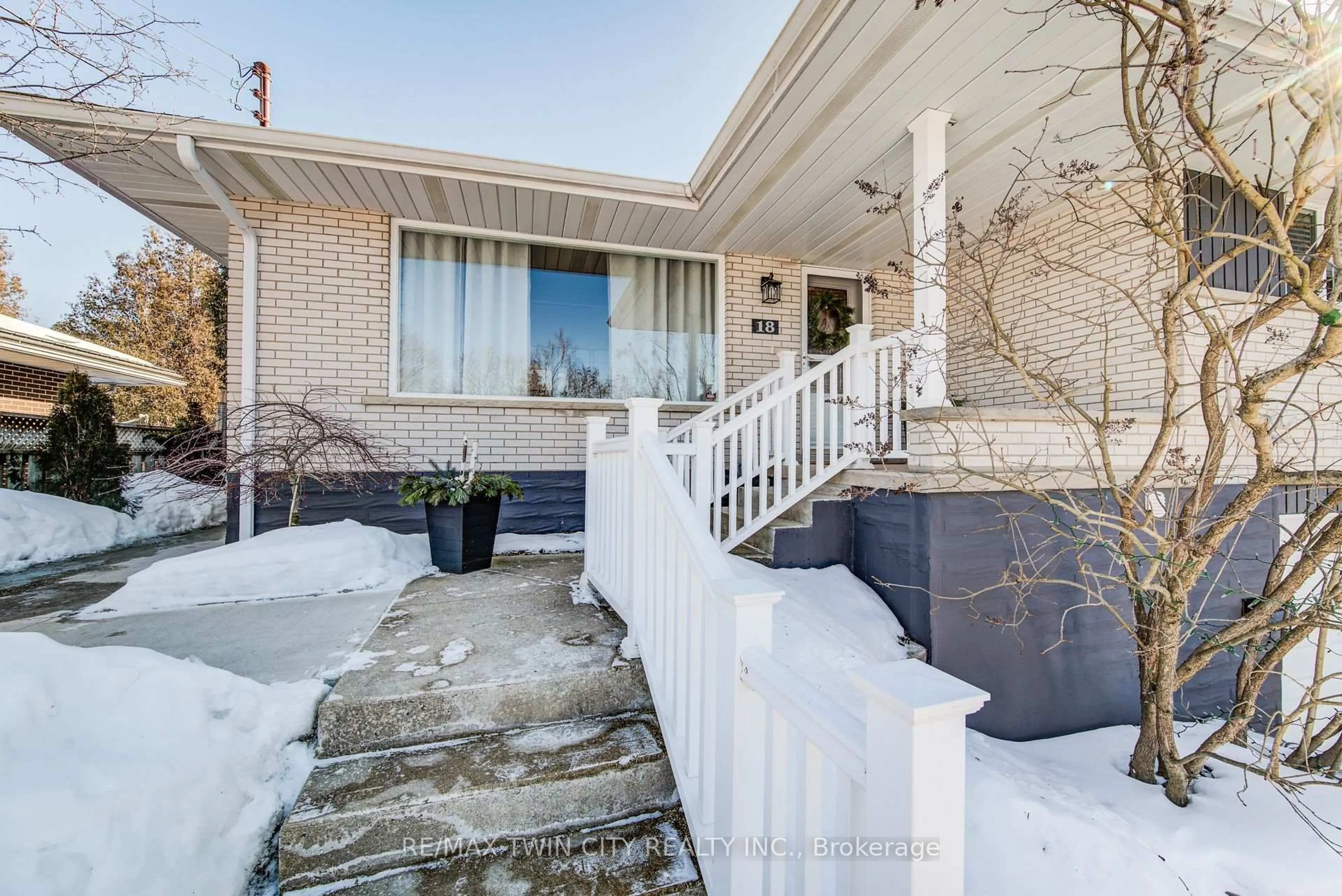 Unknown for 18 Duncairn Ave, Kitchener Ontario N2M 4S4