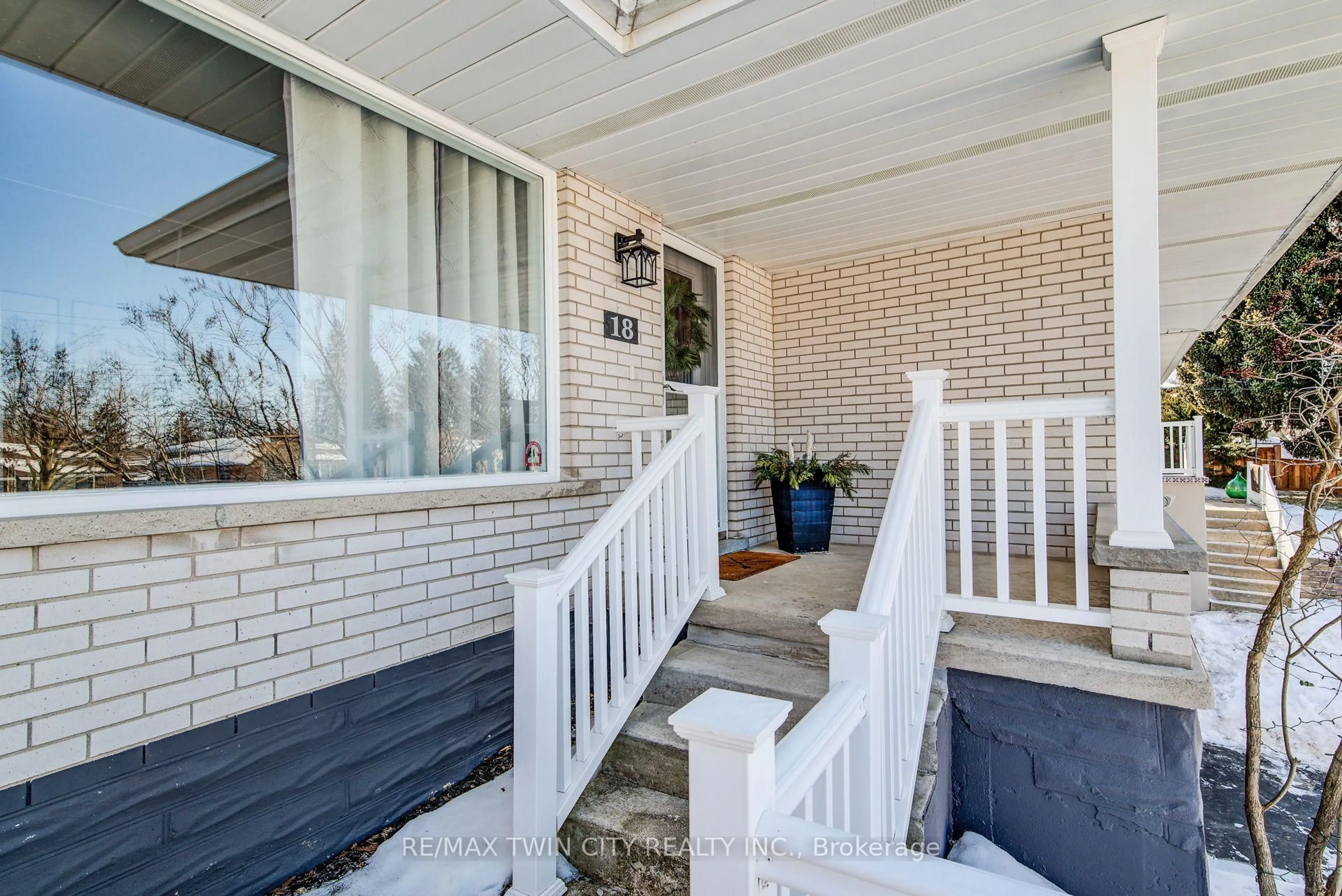 Unknown for 18 Duncairn Ave, Kitchener Ontario N2M 4S4