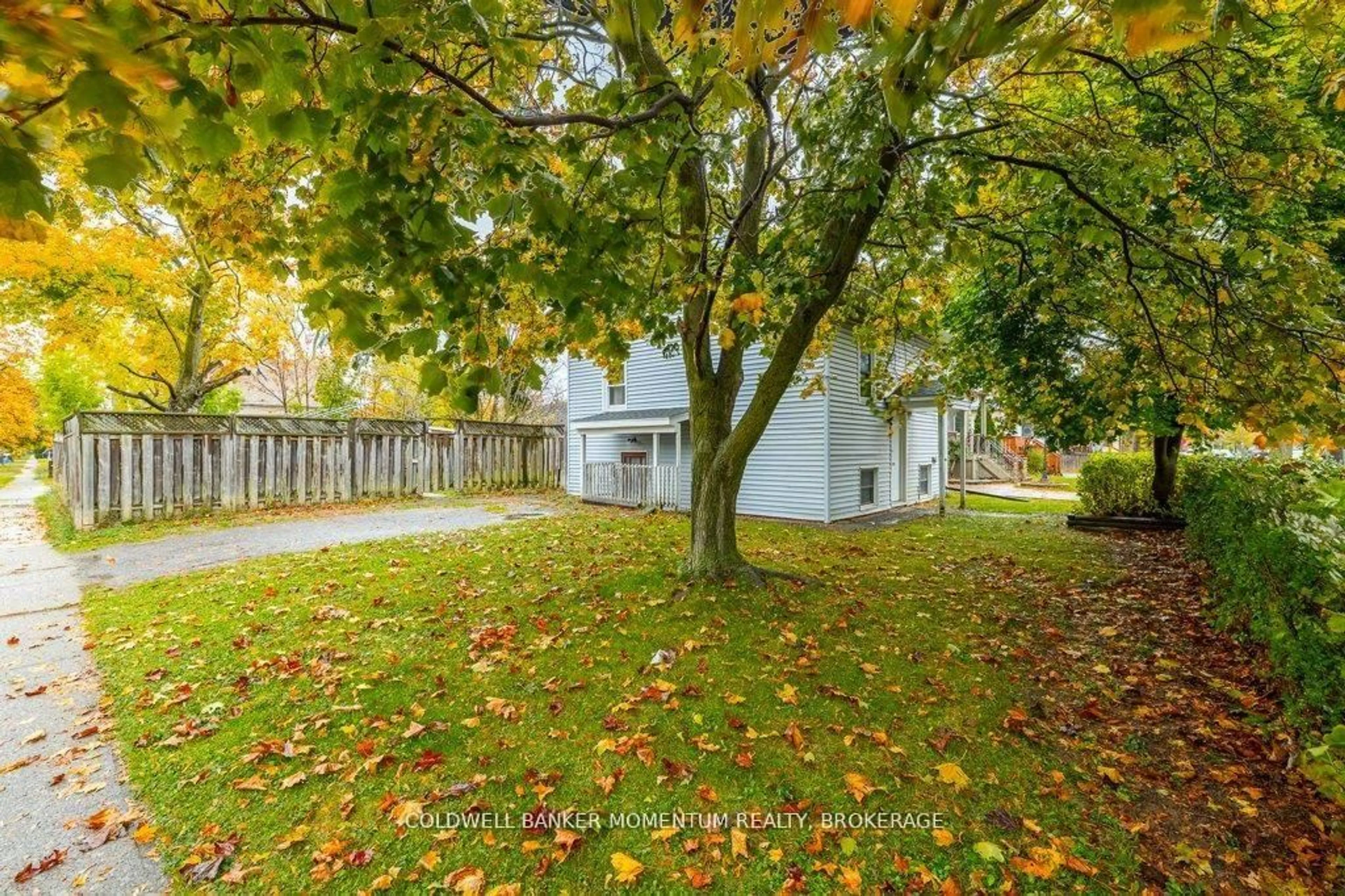 Patio, street for 44 Rykert St, St. Catharines Ontario L2S 1Z1