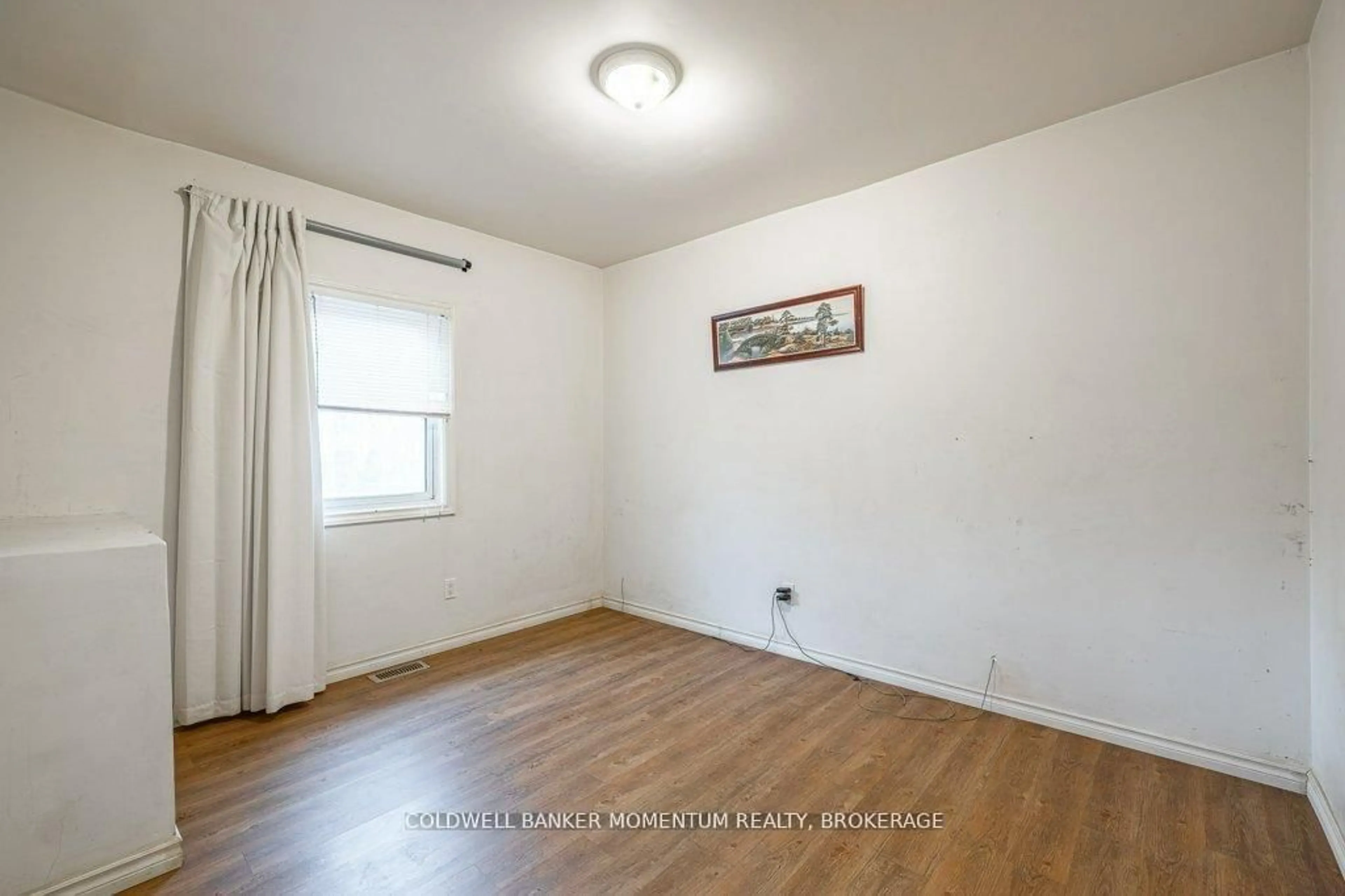 A pic of a room for 44 Rykert St, St. Catharines Ontario L2S 1Z1