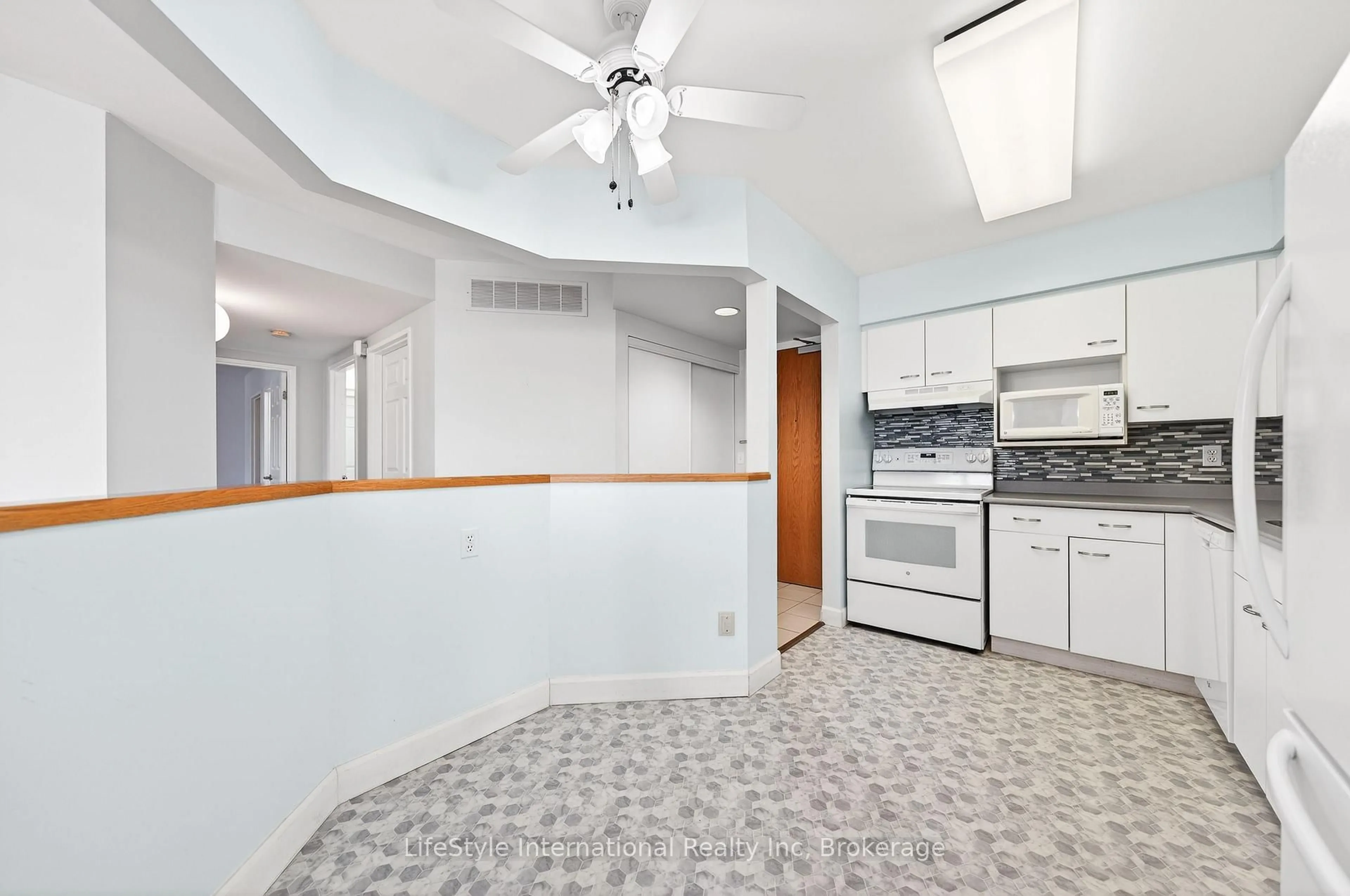 Unknown for 208 Silvercreek Pkwy #306, Guelph Ontario N1H 8H2