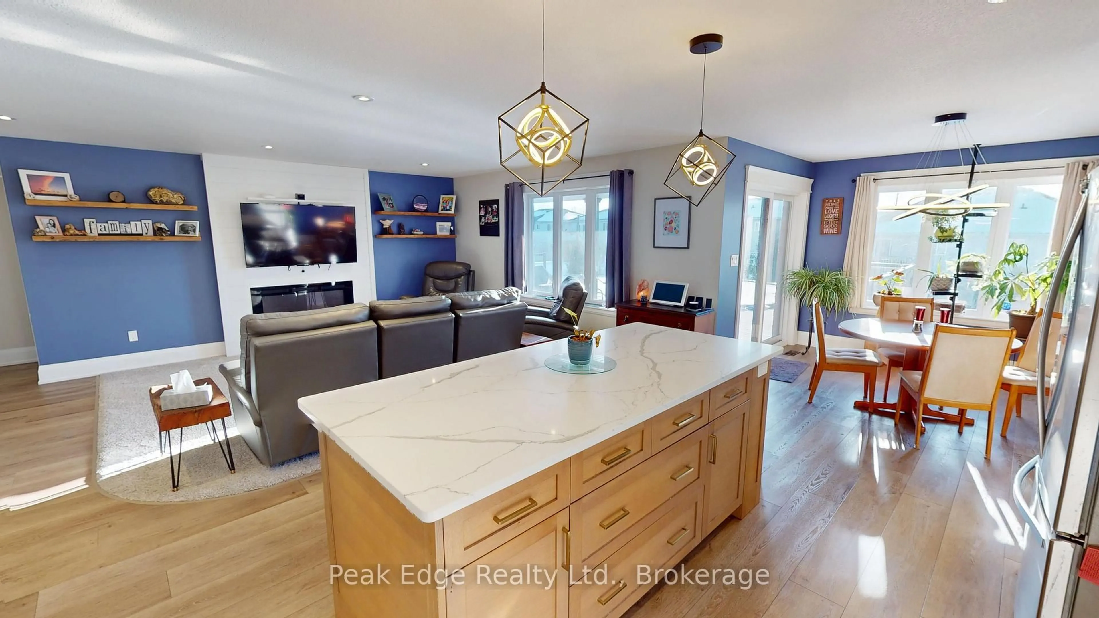 Open concept kitchen, unknown for 196 17th Avenue A Ave, Hanover Ontario N4N 0B5