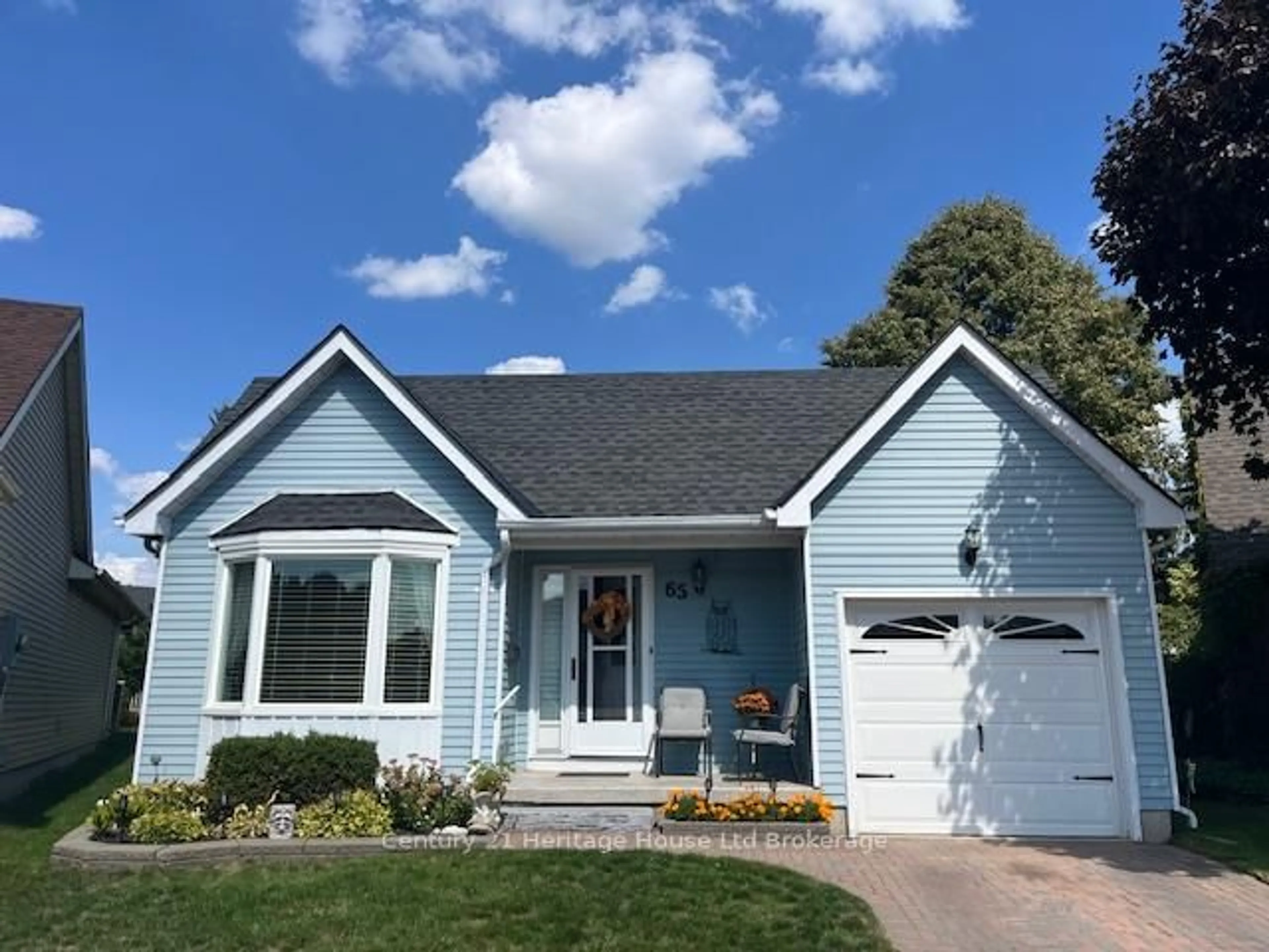 Home with vinyl exterior material, street for 65 Edwin Cres, Tillsonburg Ontario N4G 5H2