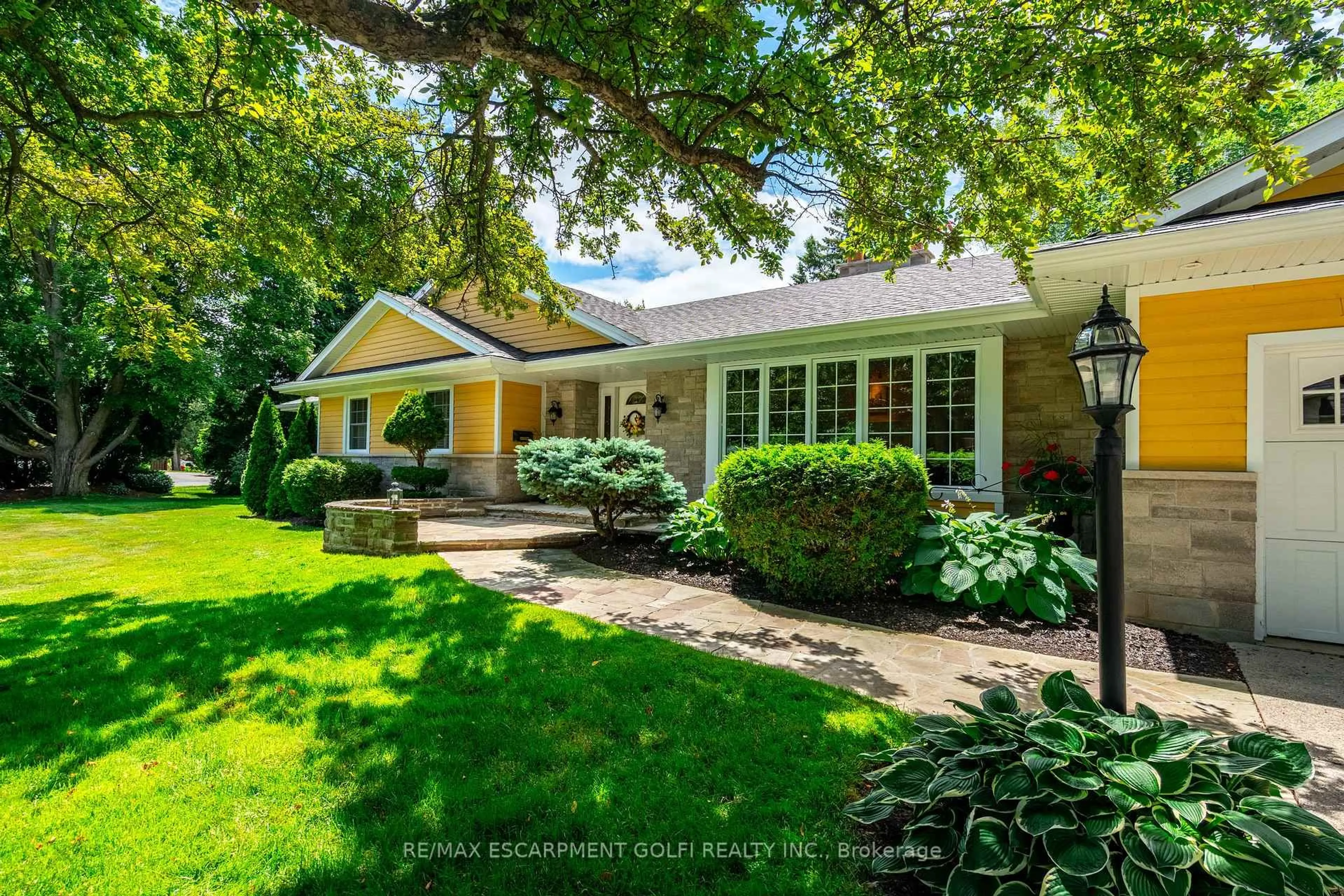 Unknown for 98 HADLEY Dr, Hamilton Ontario L9G 1H2