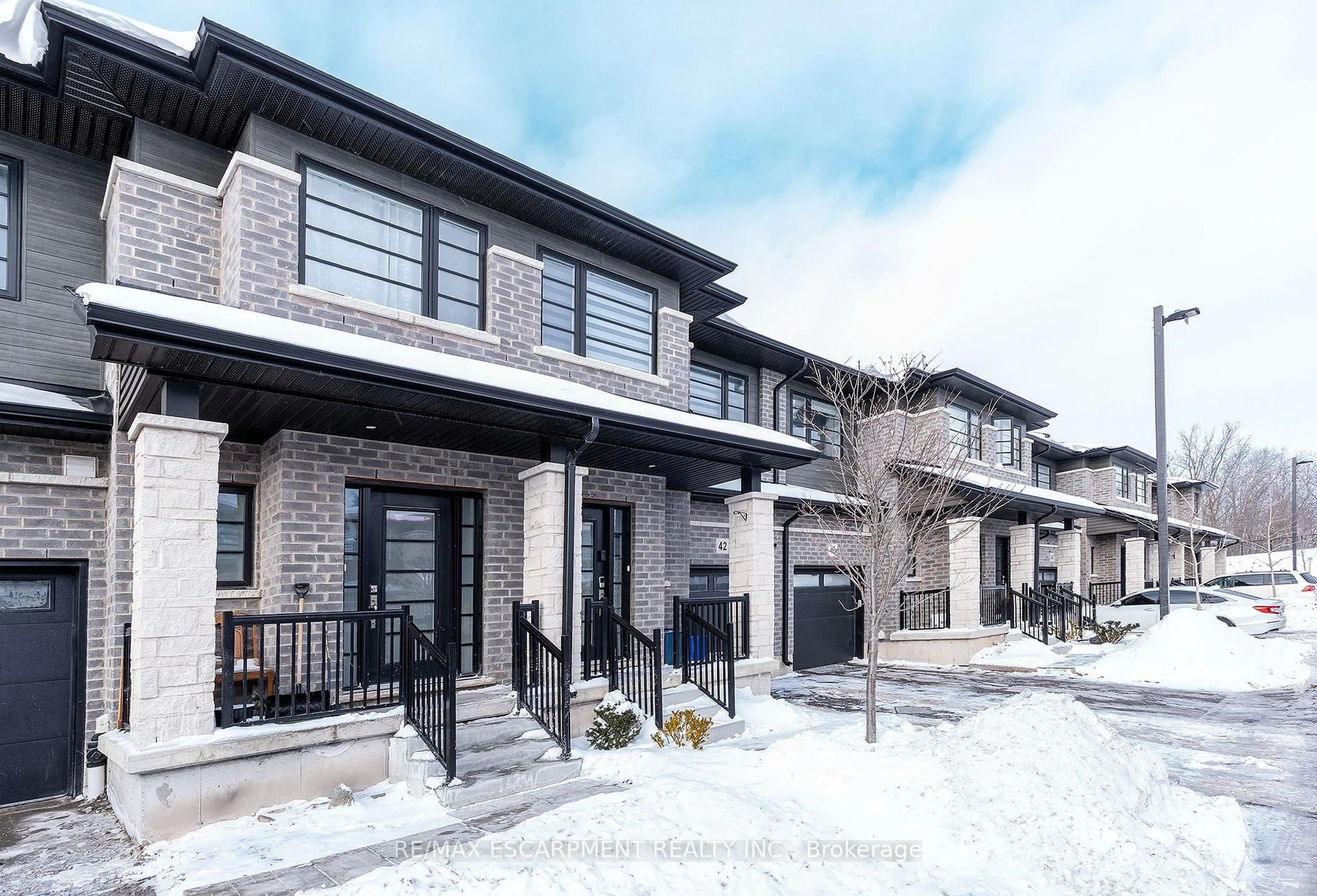 Home with brick exterior material, street for 520 Grey St #42, Brantford Ontario N3S 6T6