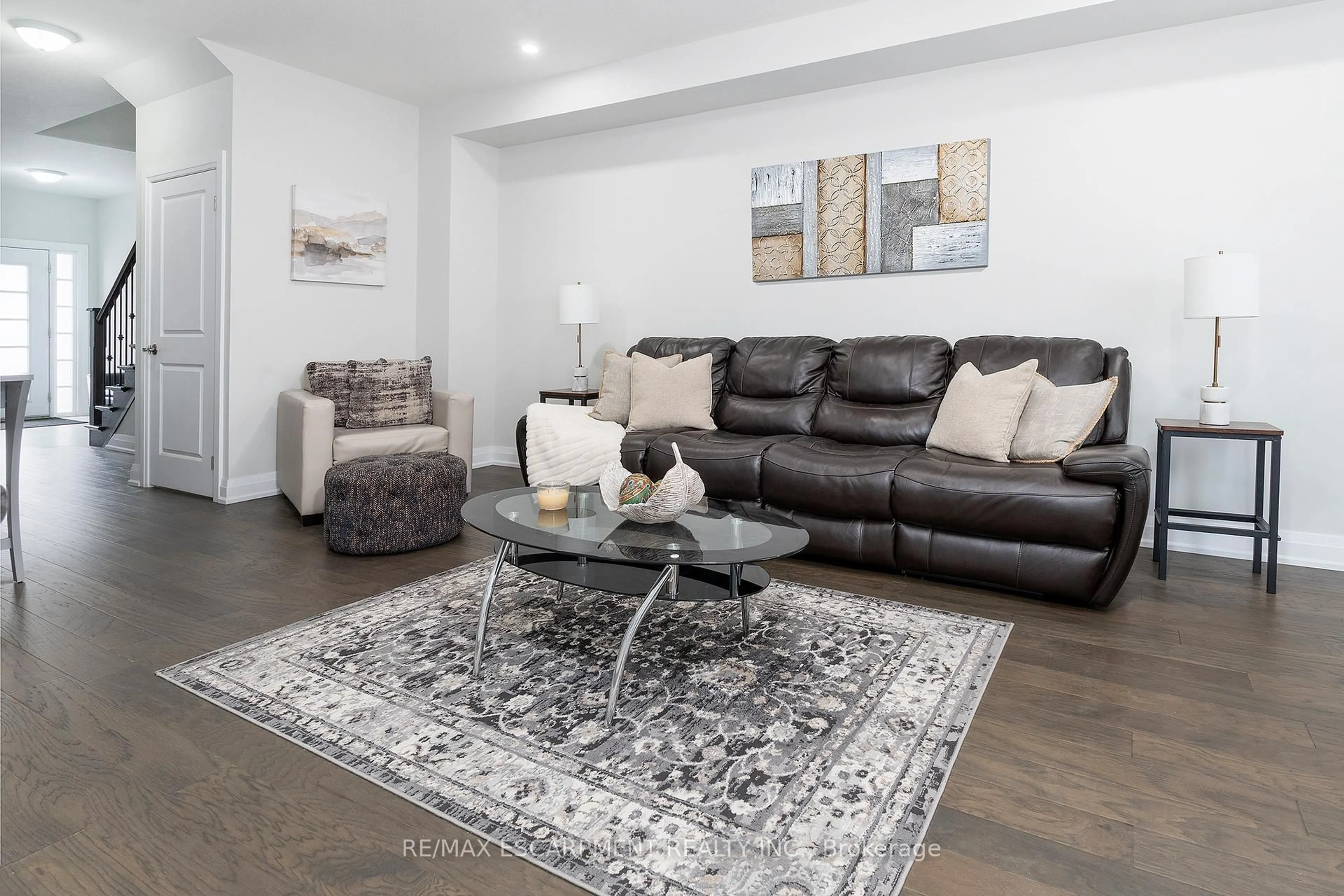 Living room with furniture, unknown for 520 Grey St #42, Brantford Ontario N3S 6T6