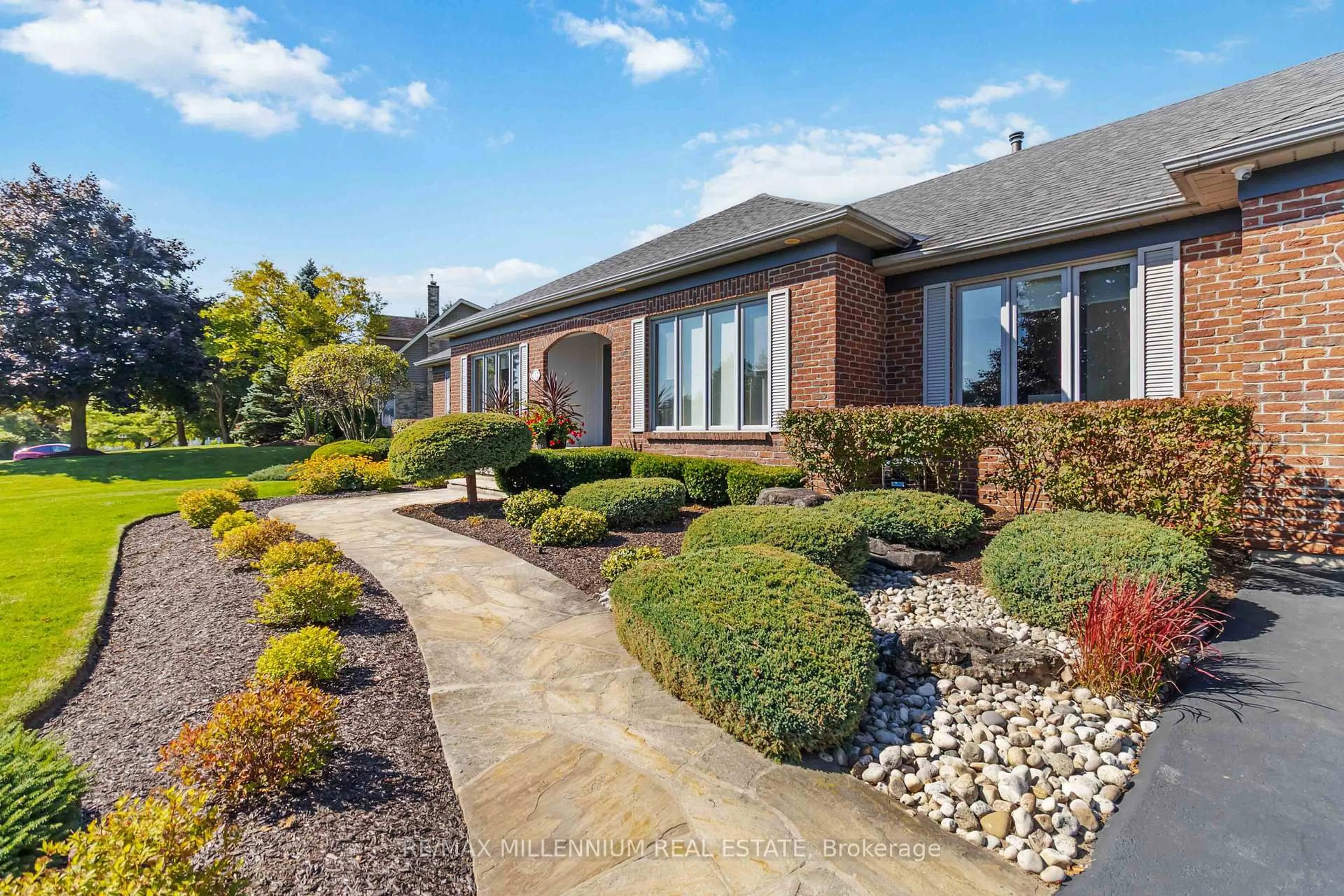 Home with brick exterior material, street for 112 Cobblestone Pl, Guelph/Eramosa Ontario N0B 1K0