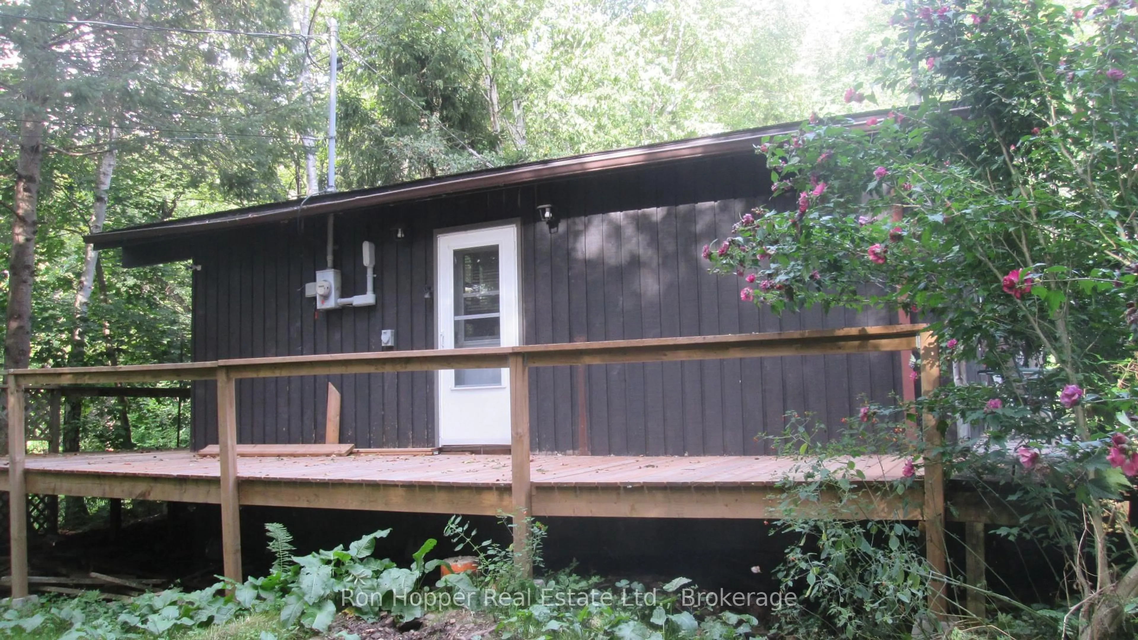 Shed for 140 Sunset Beach Rd, Meaford Ontario N0H 1B0