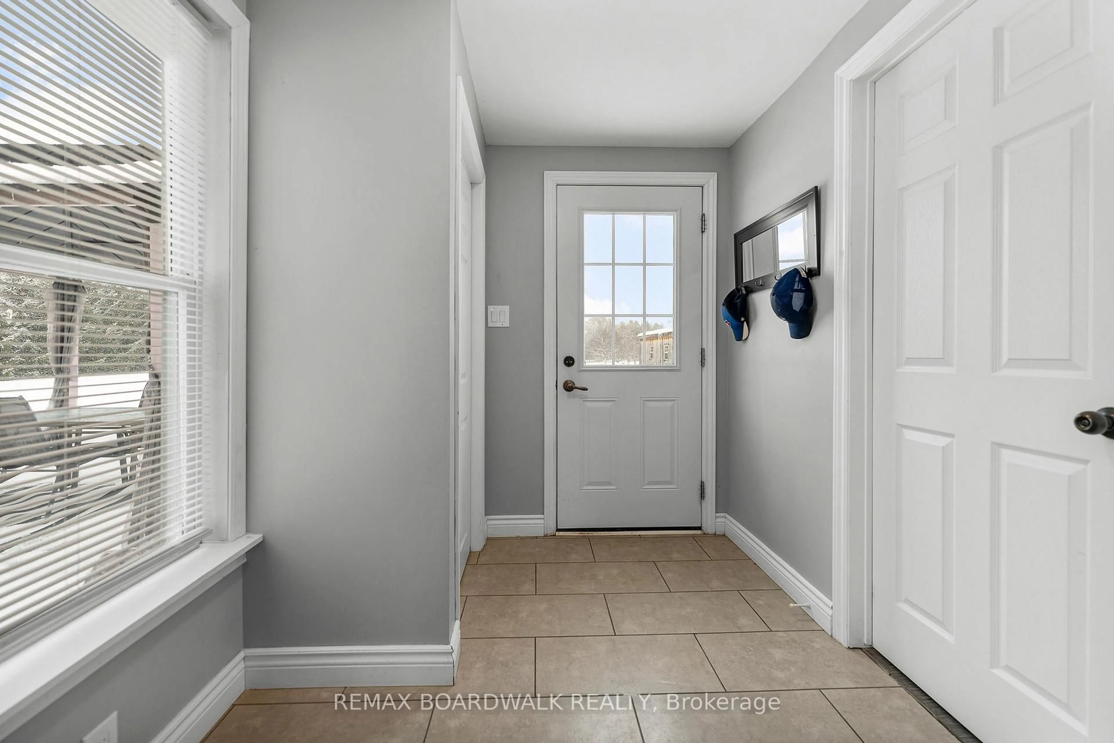Indoor entryway for 2314 Brouseville Rd, Edwardsburgh/Cardinal Ontario K0E 1X0