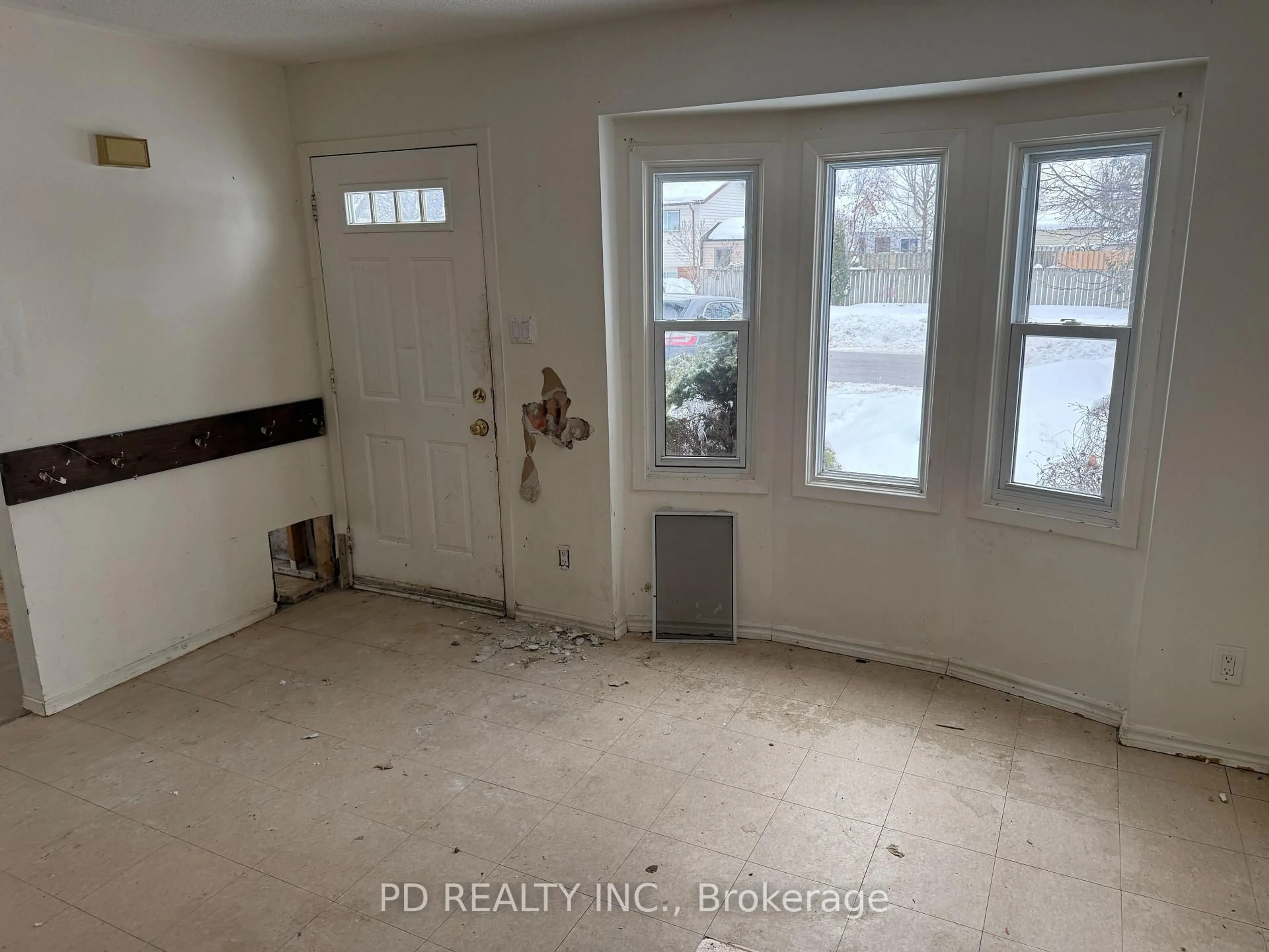 A pic of a room for 831 Milford Dr, Peterborough Ontario K9J 8K3
