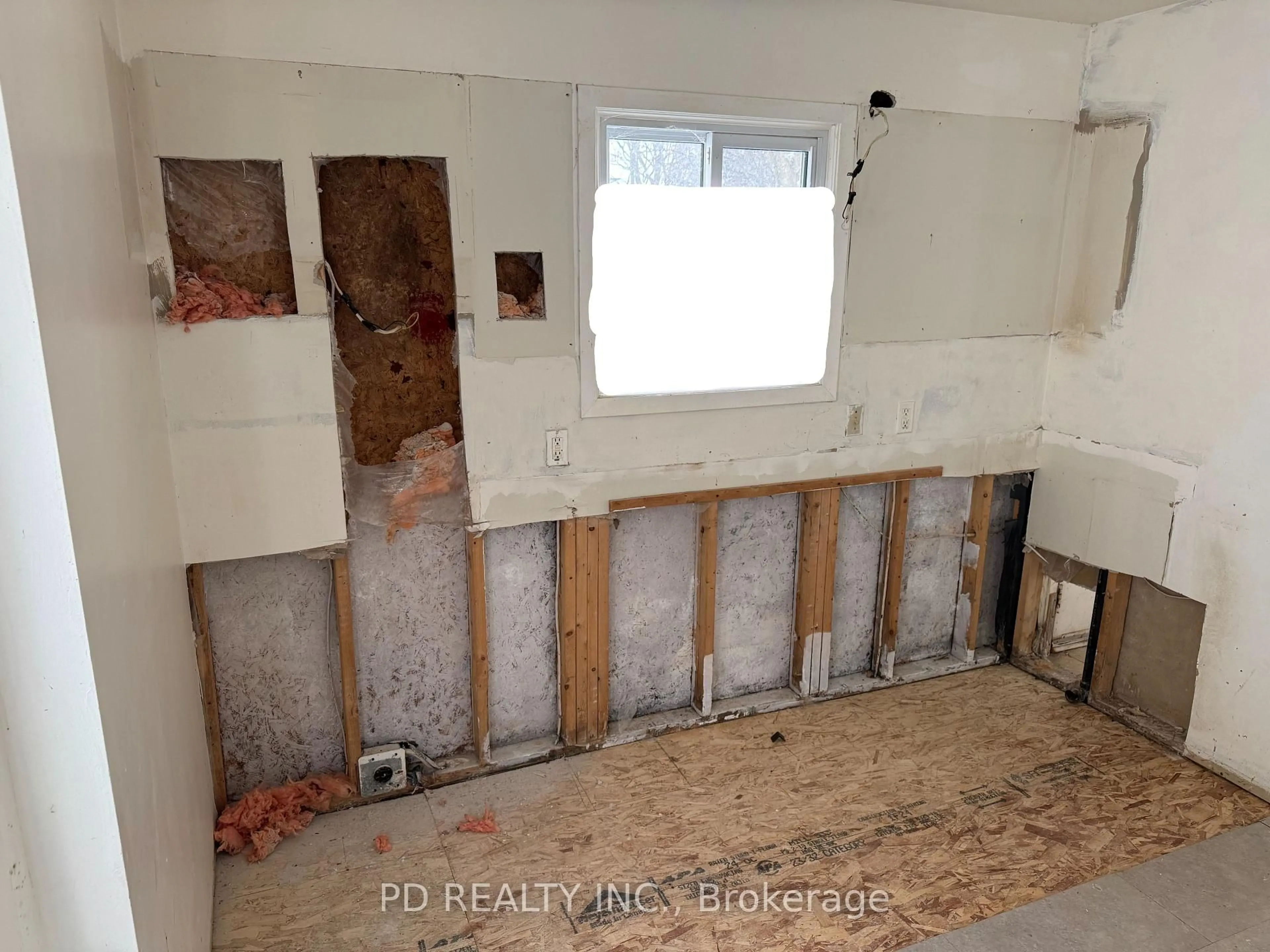 A pic of a room for 831 Milford Dr, Peterborough Ontario K9J 8K3