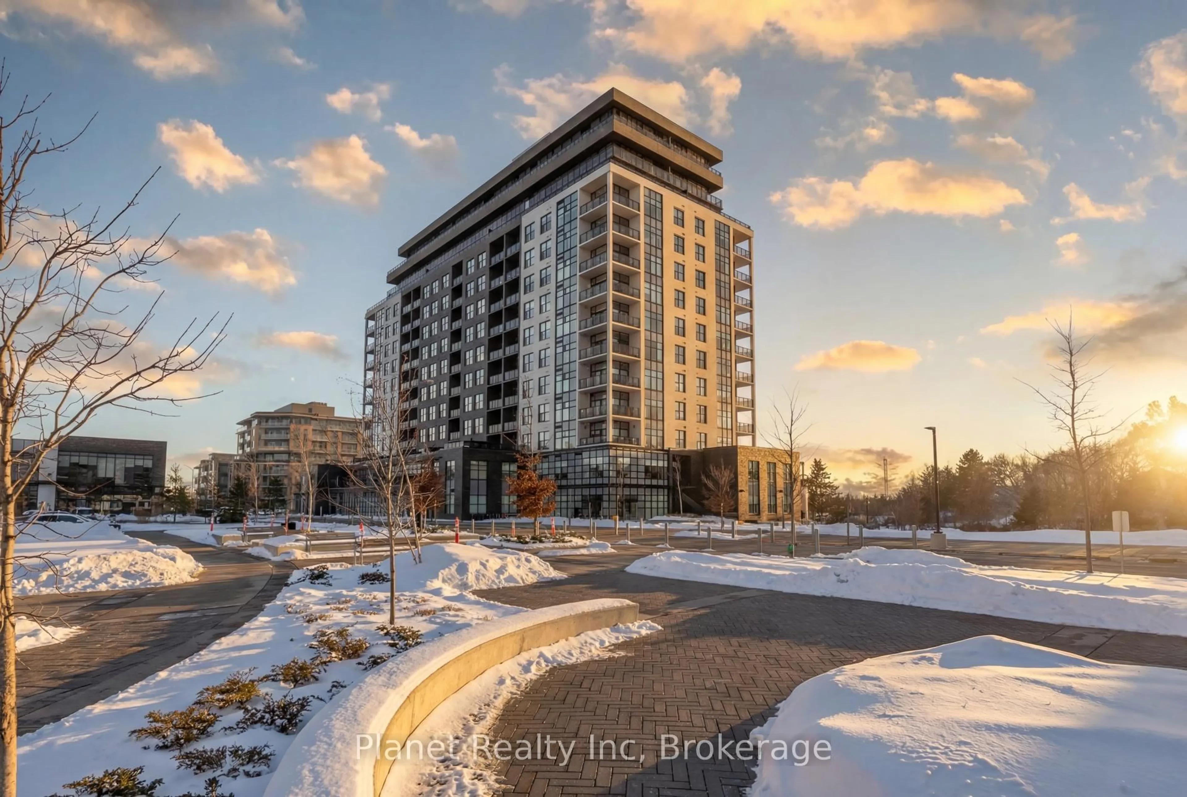 A pic from outside/outdoor area/front of a property/back of a property/a pic from drone, building for 1878 Gordon St #910, Guelph Ontario N1L 0P4