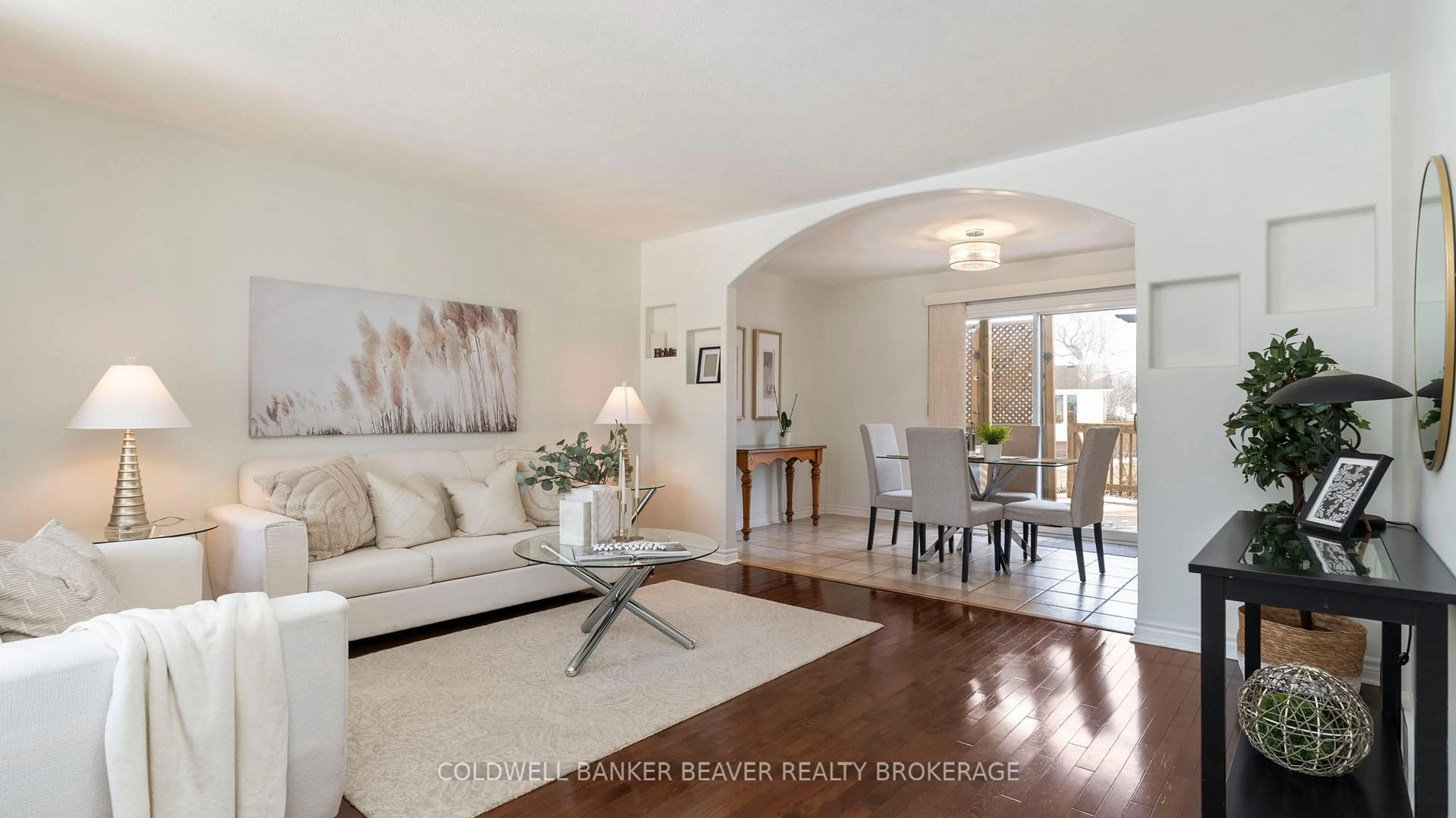 Living room with furniture, unknown for 1677 Devos Dr, London North Ontario N5X 4H8