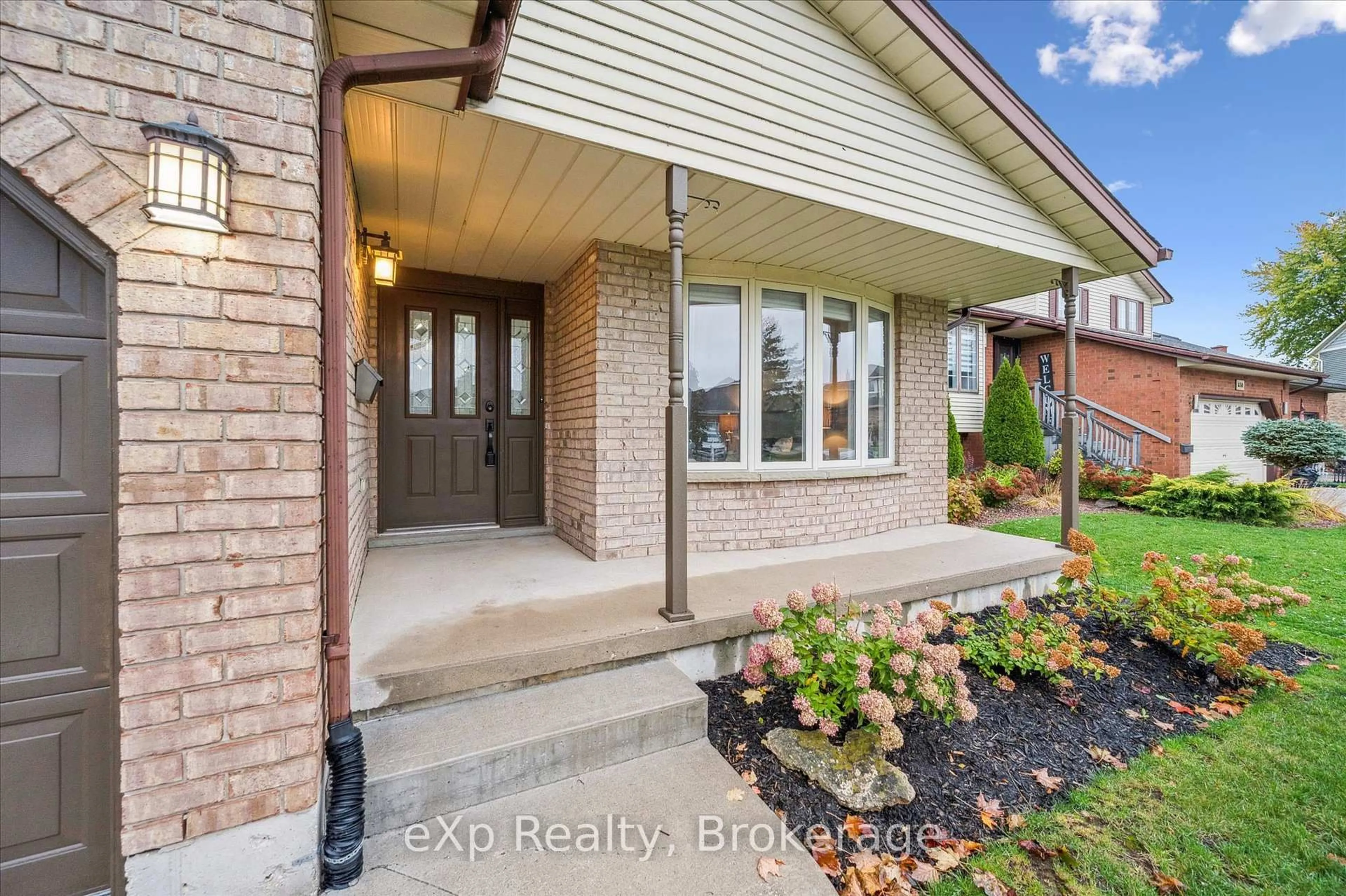 Unknown for 660 Maple Ave, North Perth Ontario N3W 3G5