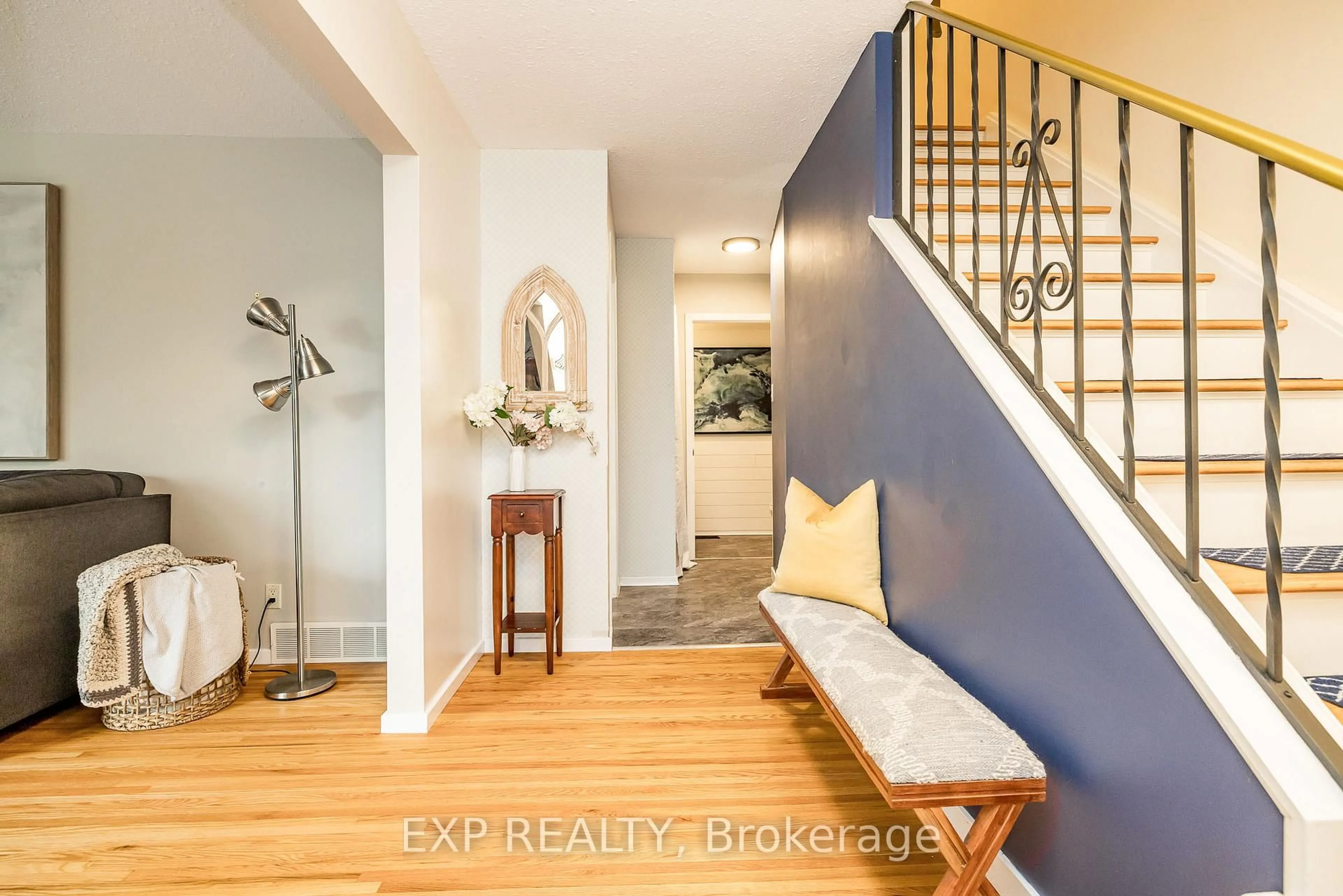 Indoor entryway for 130 Banning Rd, Kanata Ontario K2L 1C4