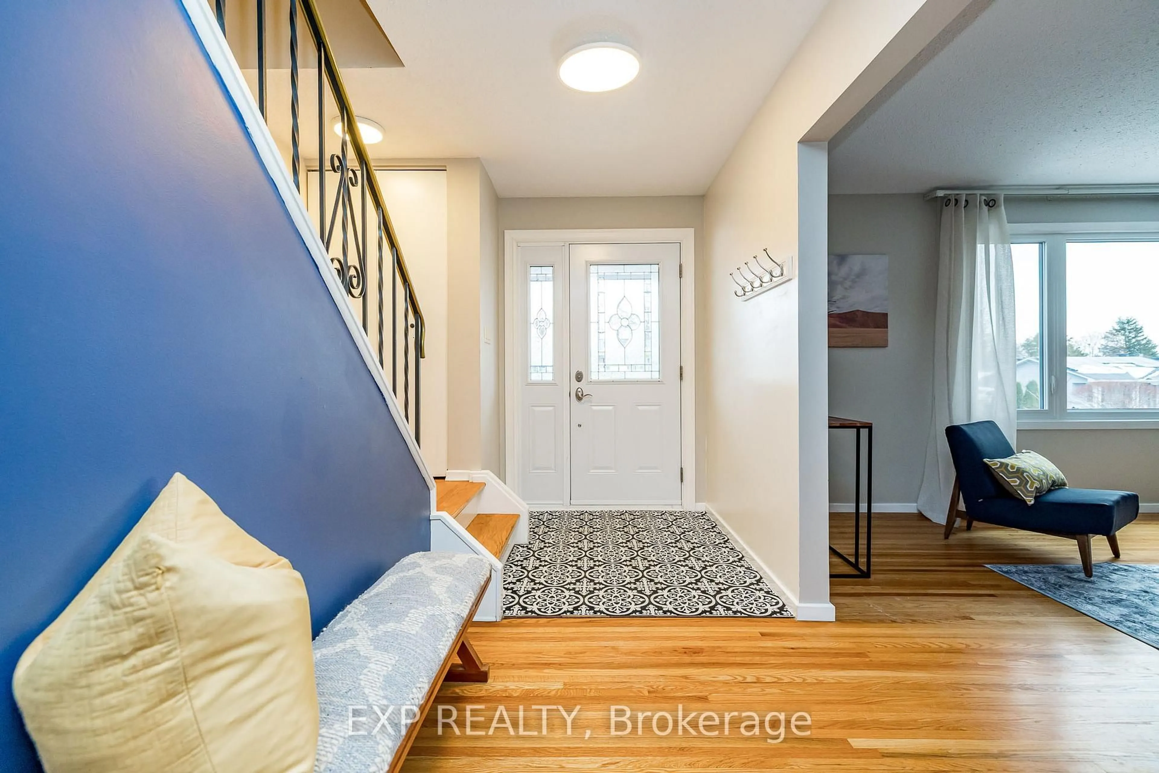 Indoor entryway for 130 Banning Rd, Kanata Ontario K2L 1C4