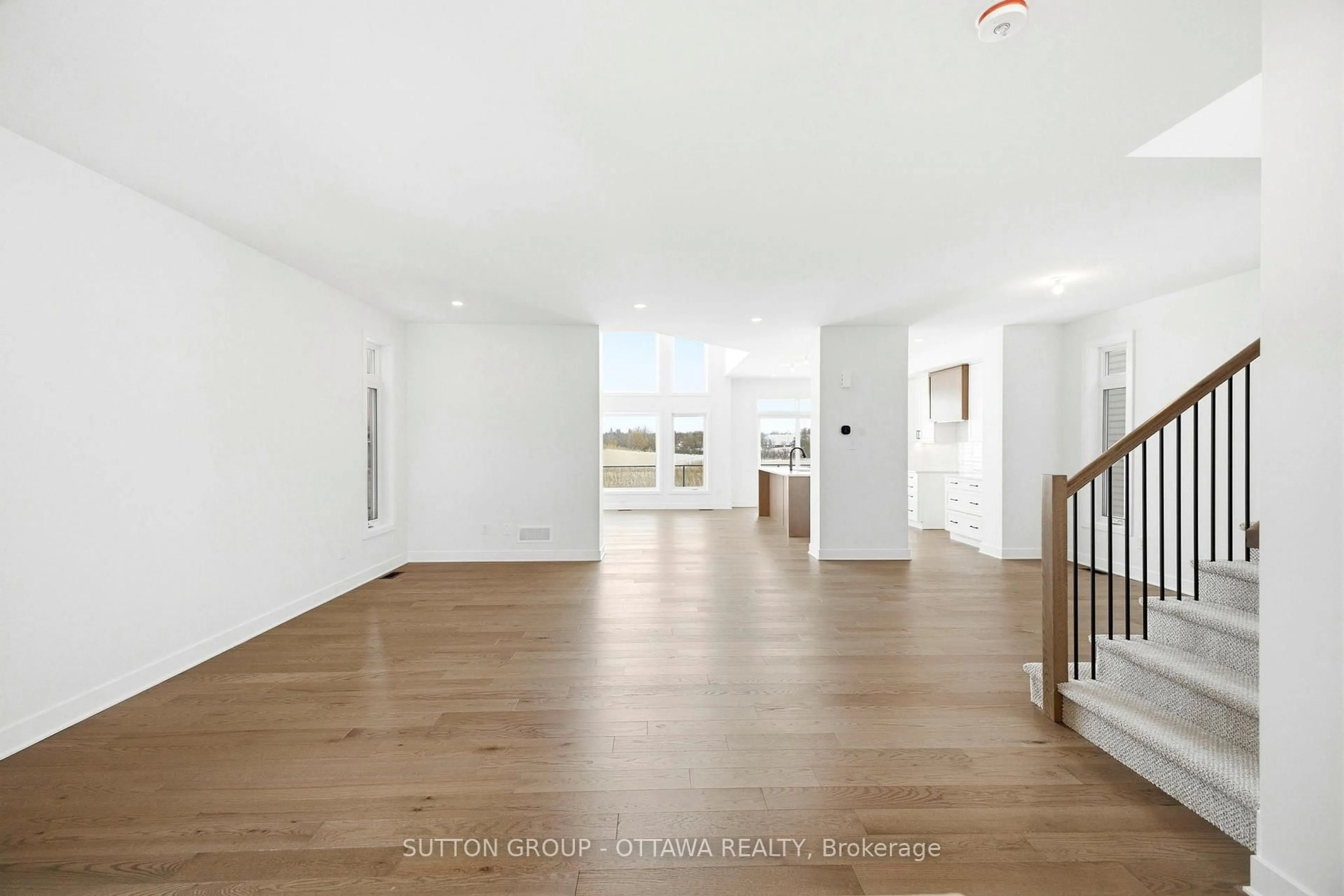 Unknown for 142 Shuttleworth Dr, Ottawa Ontario K1T 0S8